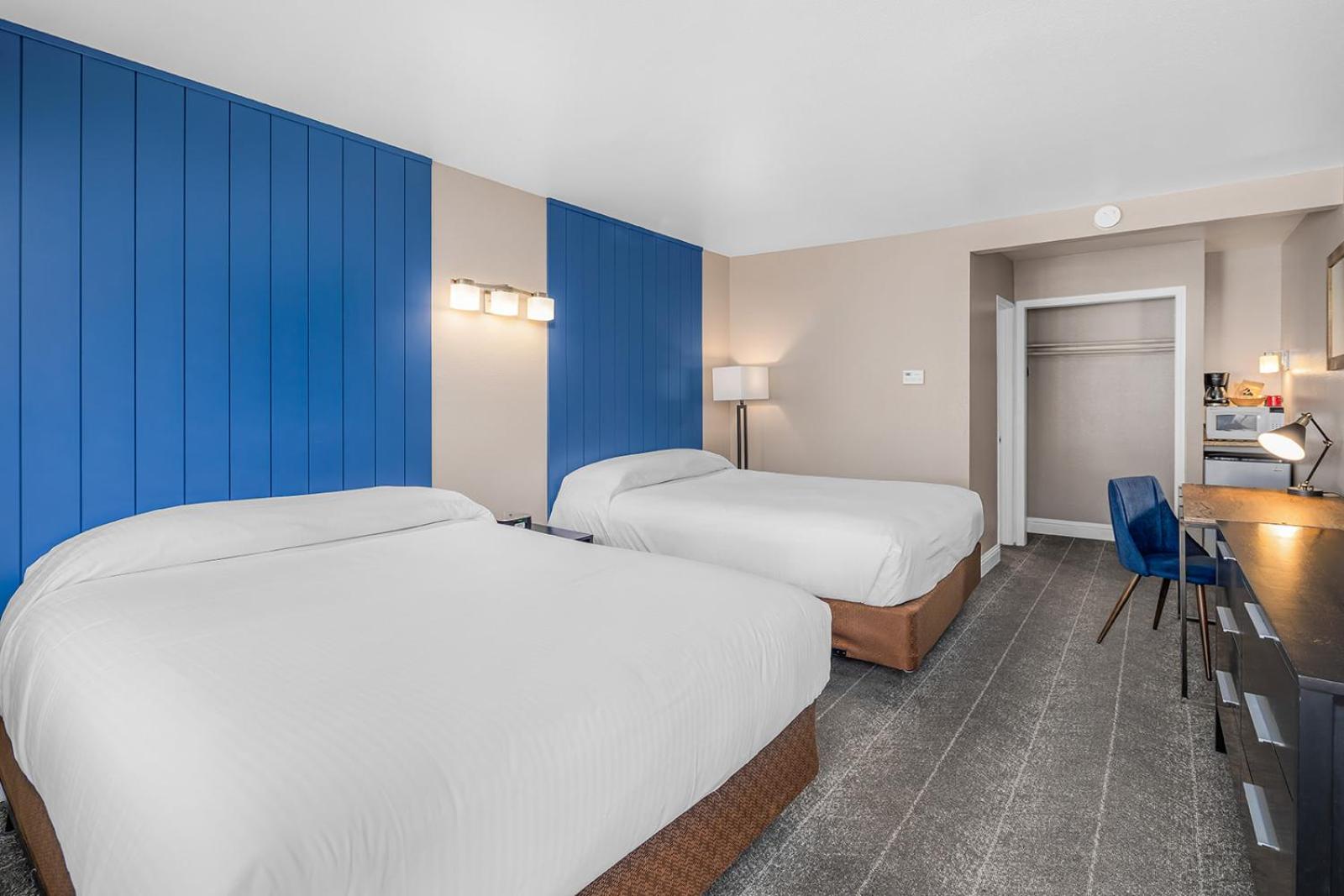 Deluxe Queen Room