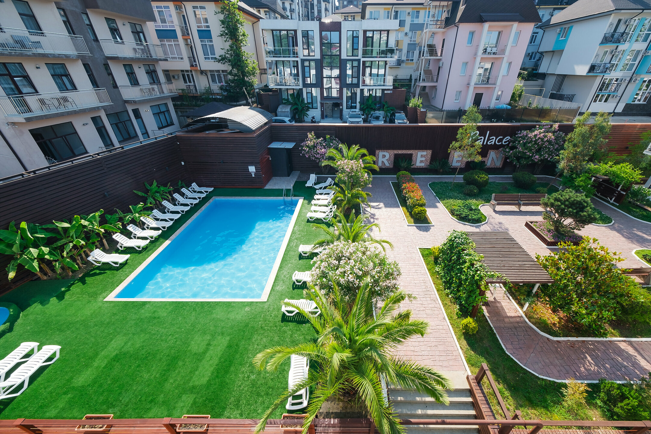 Апартаменты с видом на бассейн +30