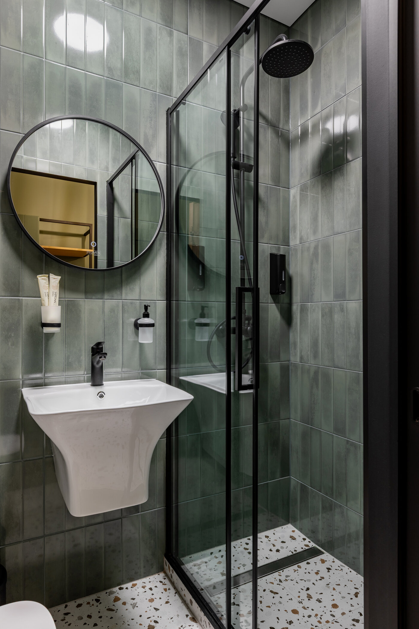 Двухместный номер Делюкс с 1 кроватью и душем