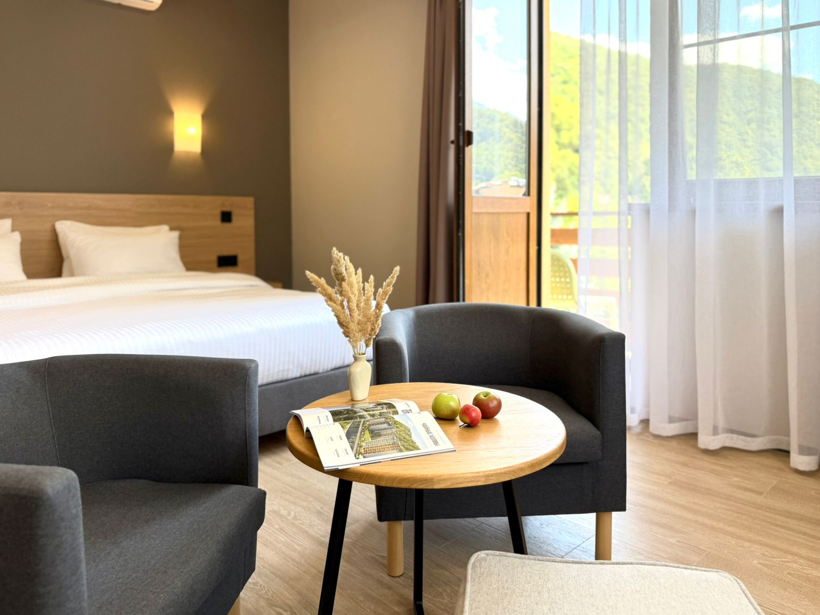 Улучшенный двухместный номер с 2 отдельными кроватями