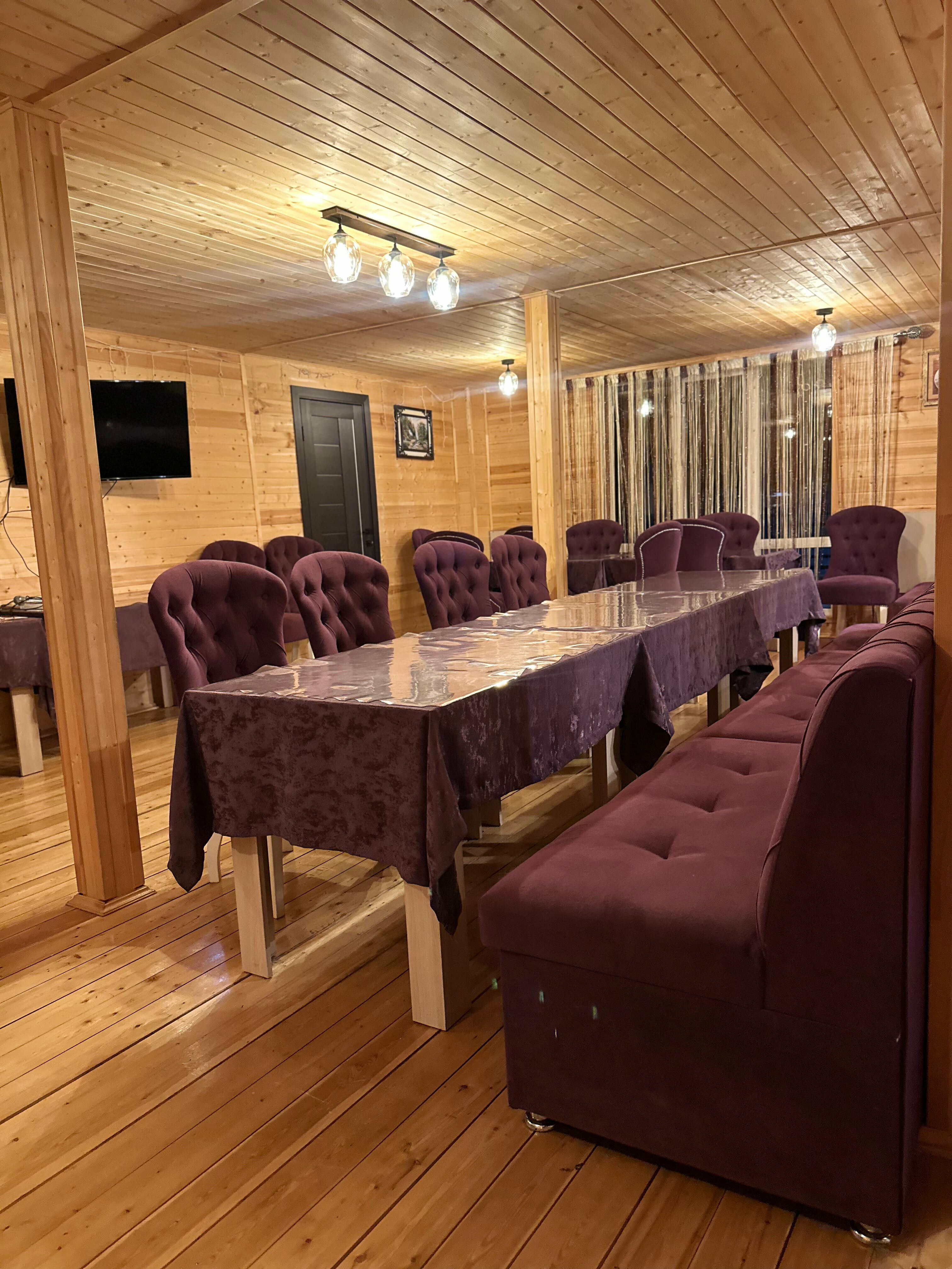 Большой коттедж для всей компании