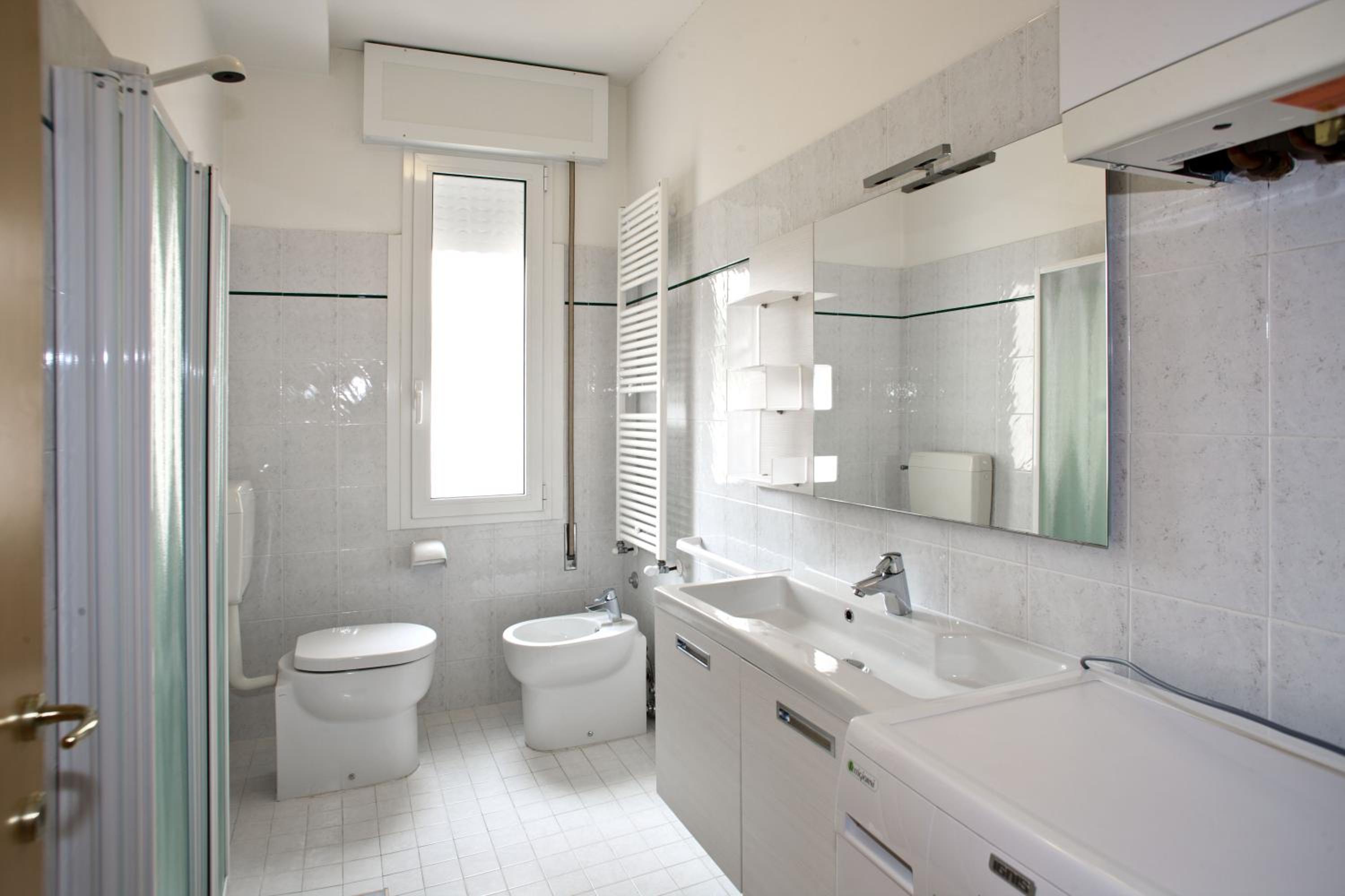 One-Bedroom Apartment - Blue