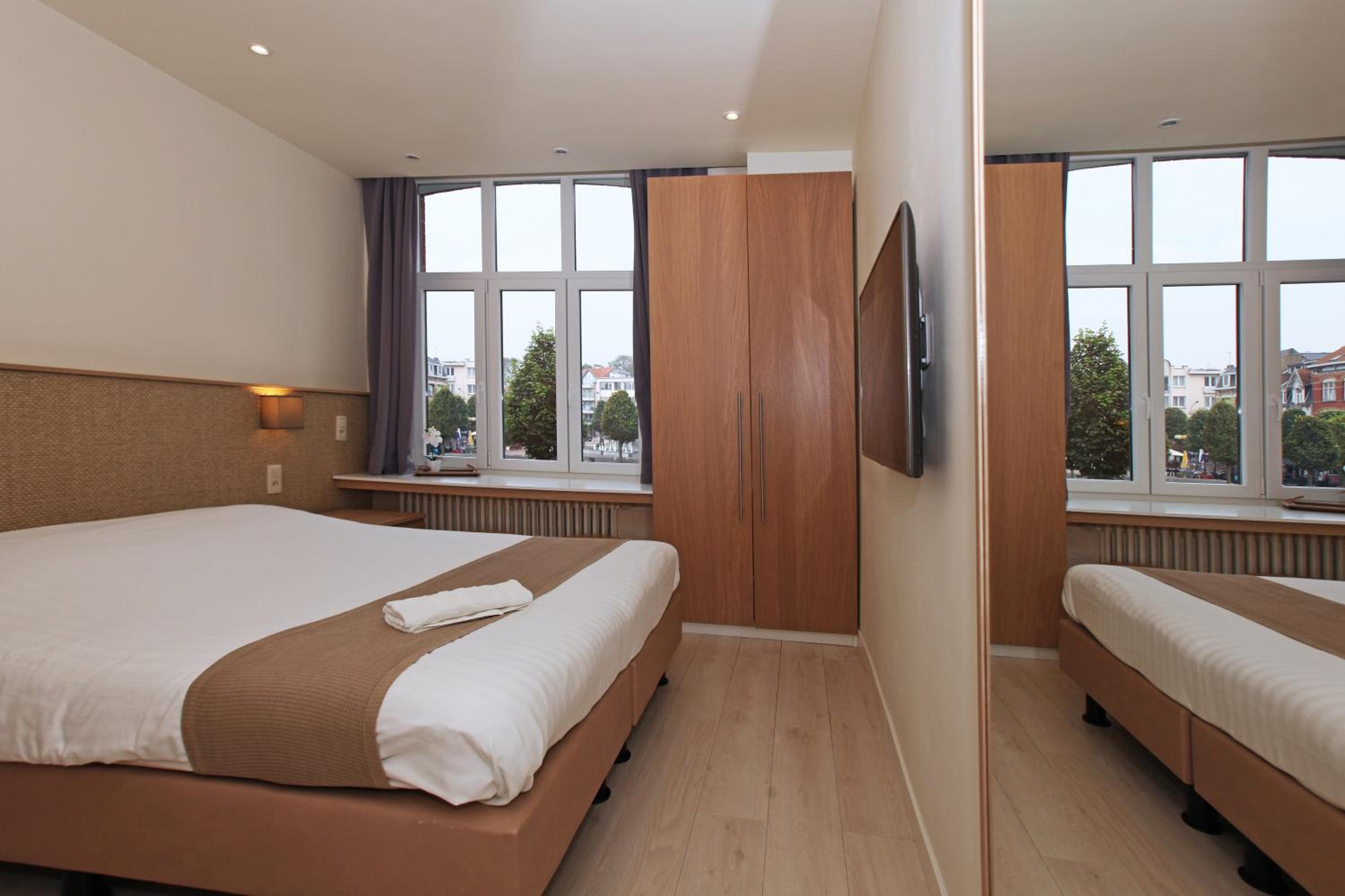 Family suite with bunk beds