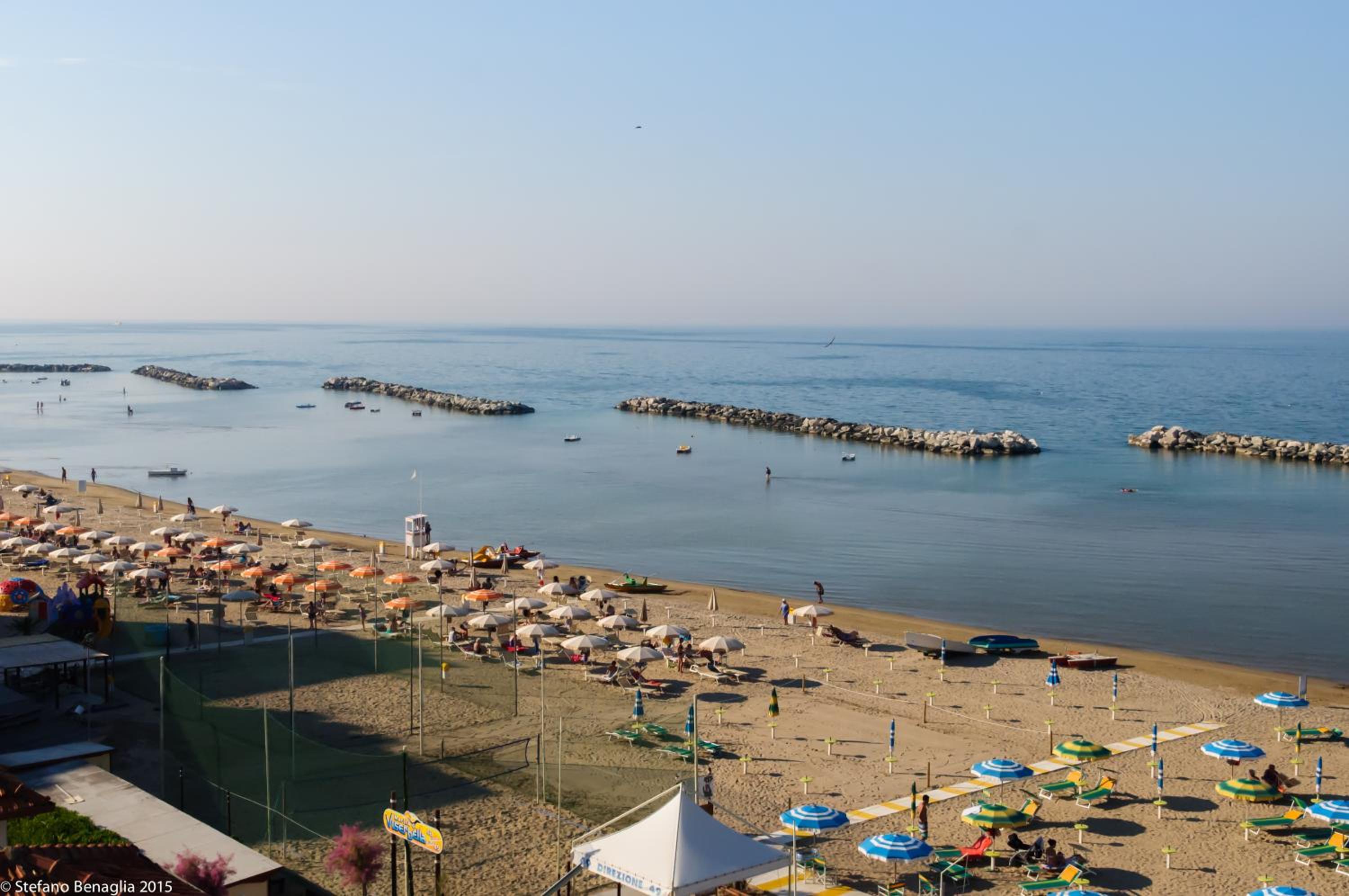  One Bedroom Apartment with Lateral Sea View