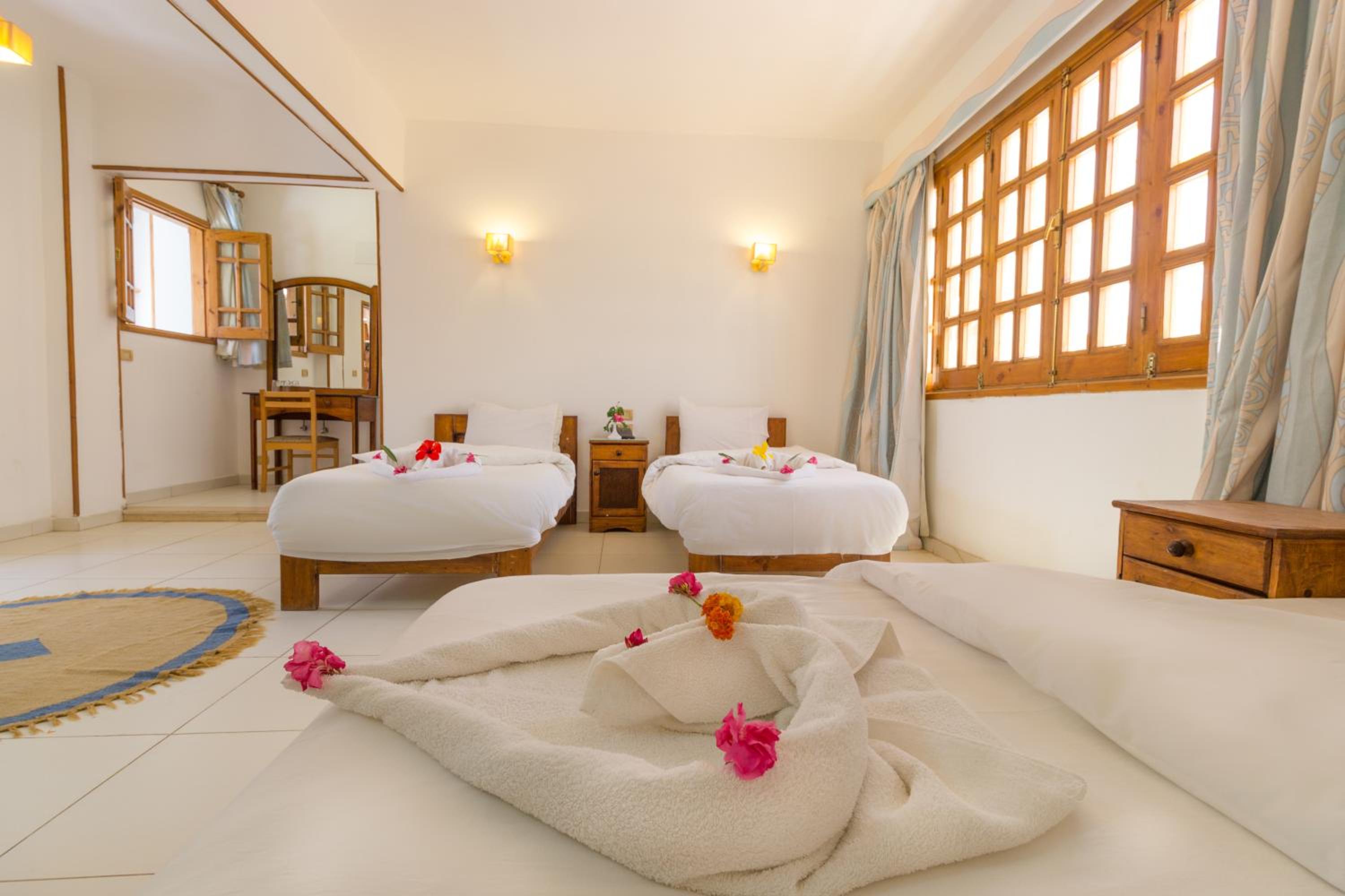 Classic Triple Backside Room