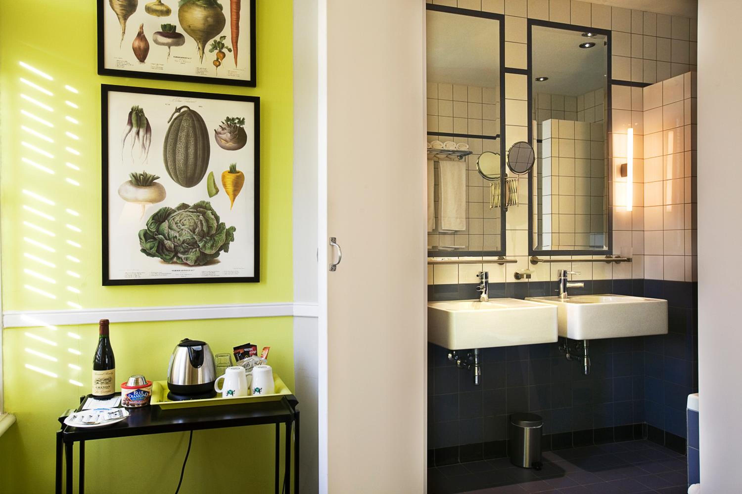 Double Room with Bath - Tower