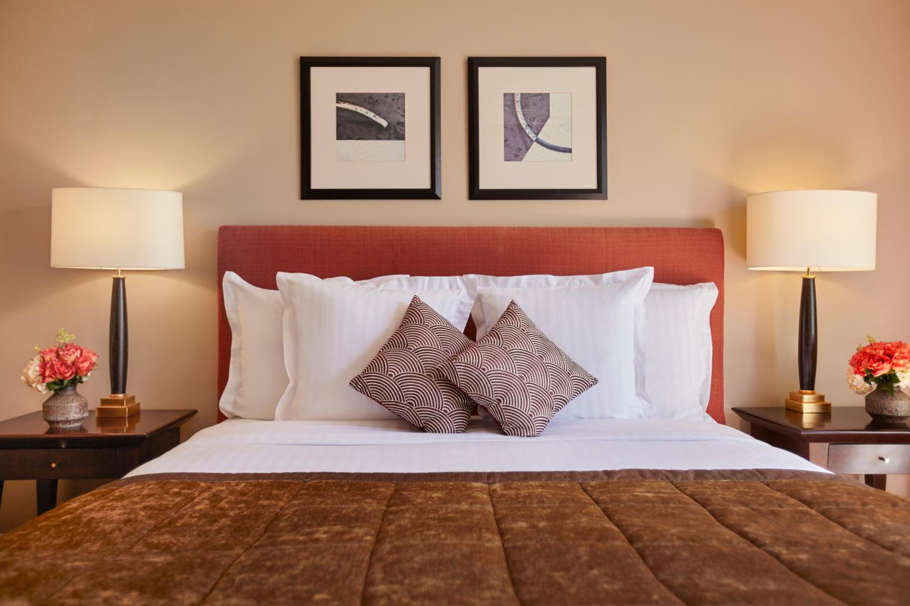 Deluxe King Room with Terrace