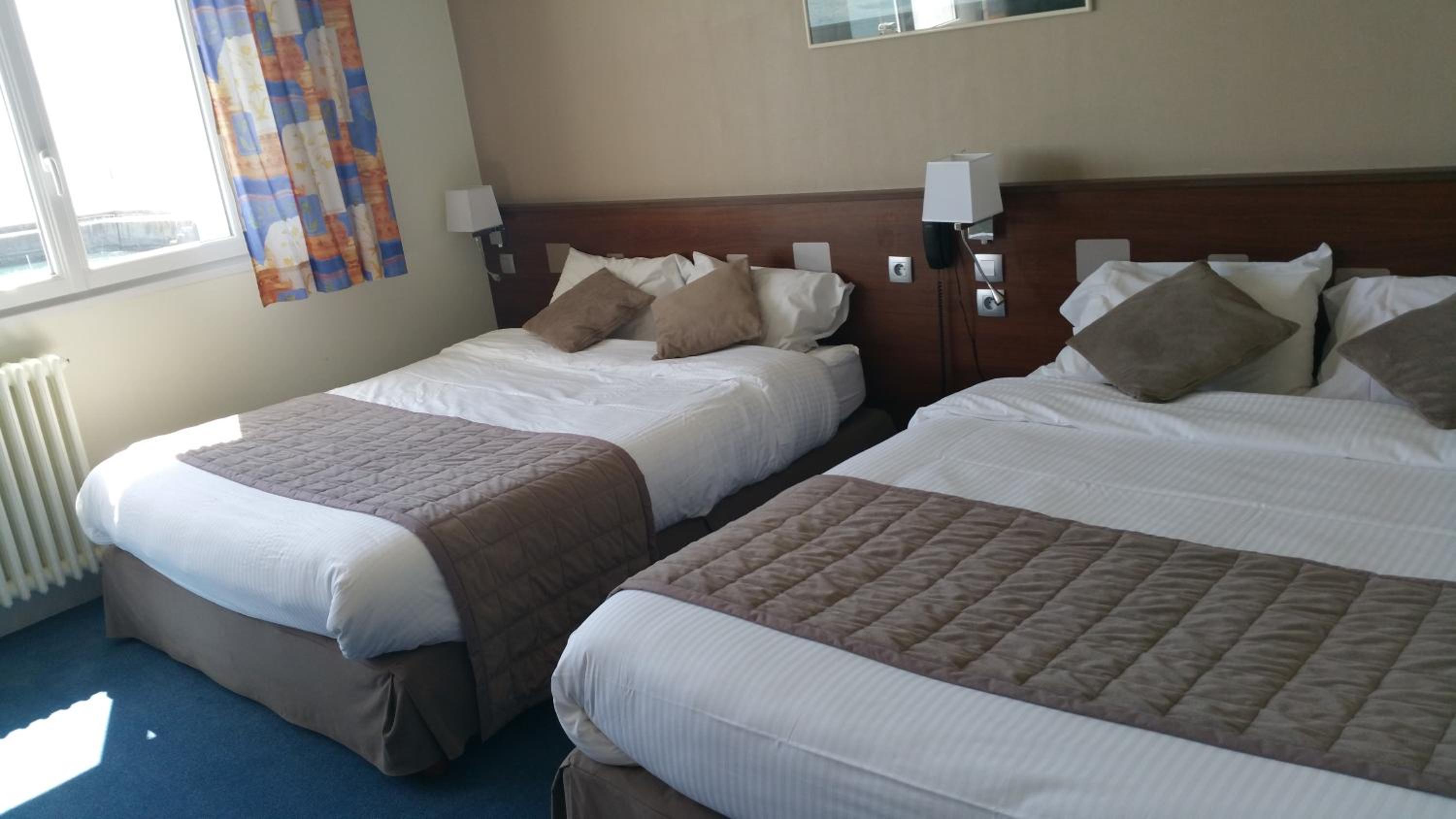 Quadruple Room with Sea View with bunk beds