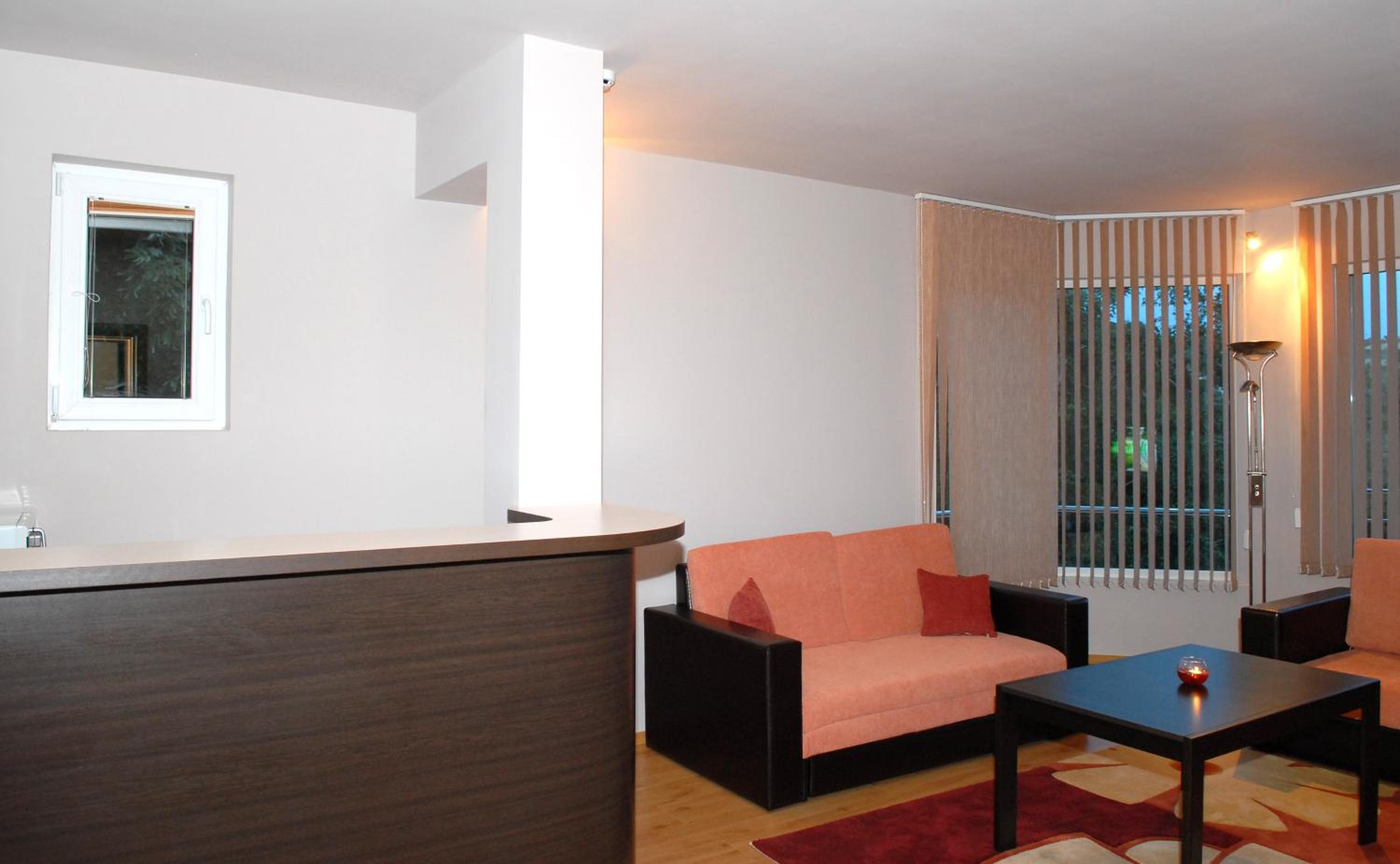 One-Bedroom Suite with Balcony