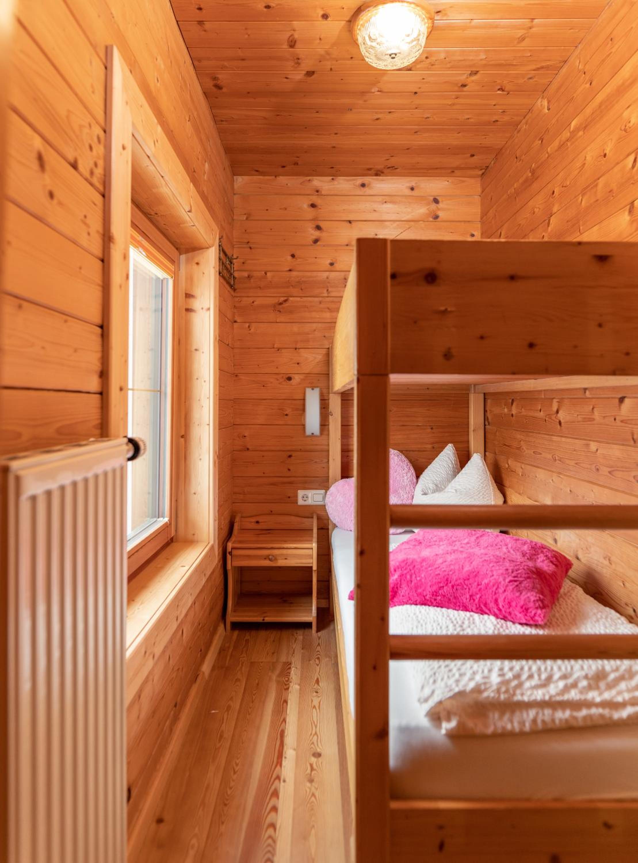 Apartment with Mountain View