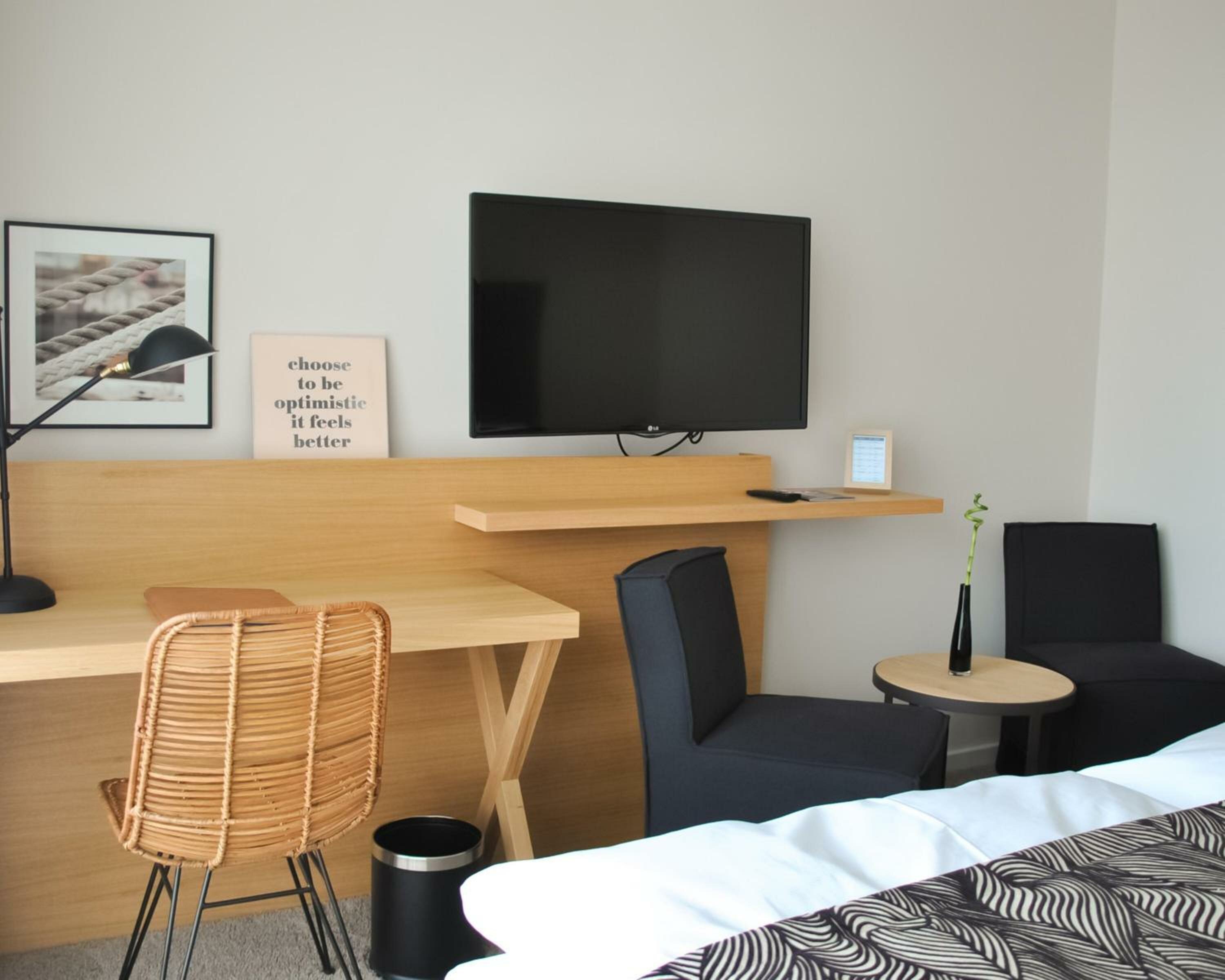 Classic Double Room with Balcony and Land View (no pets)