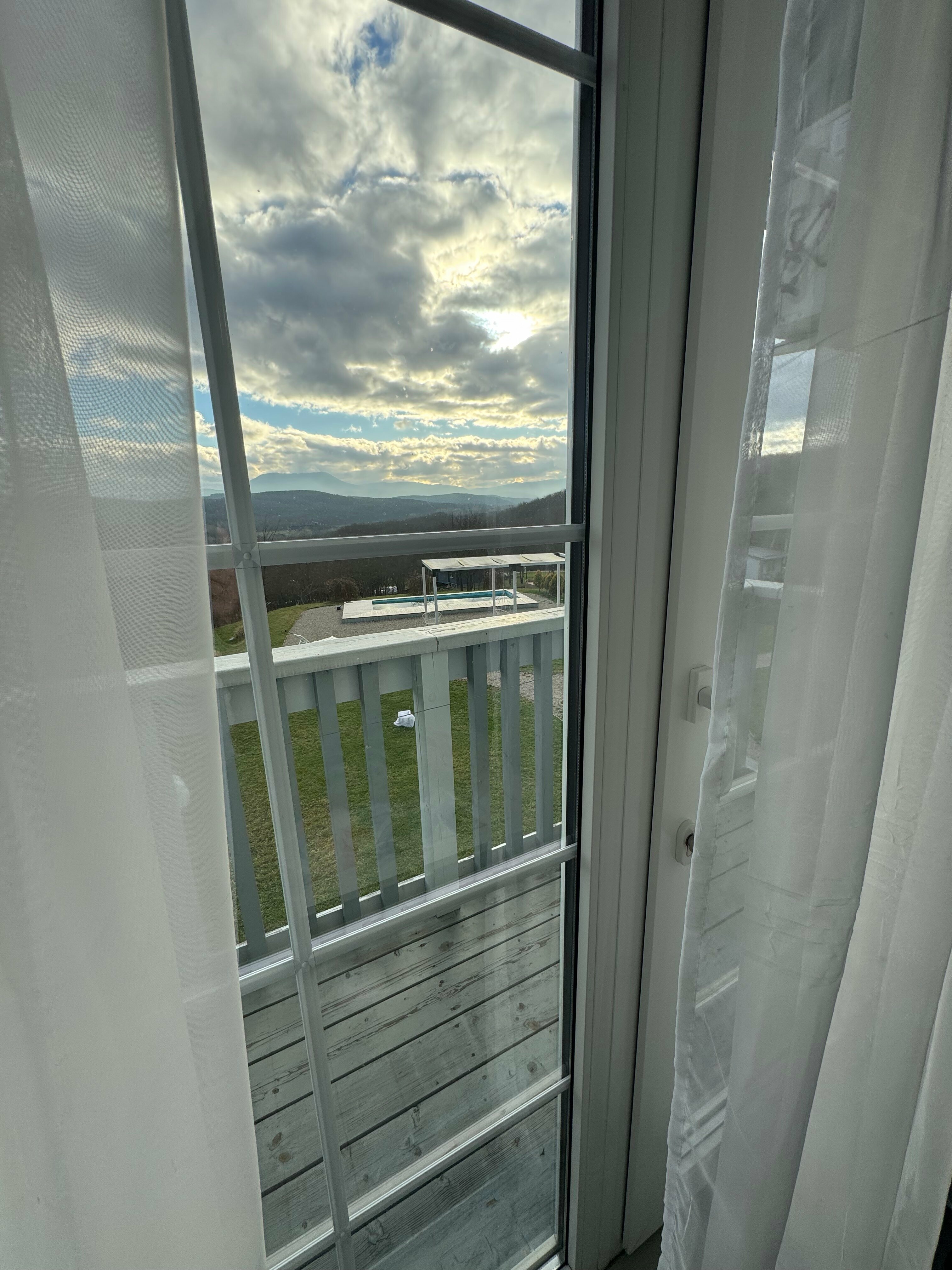 Трехместный номер «Комфорт» с душем