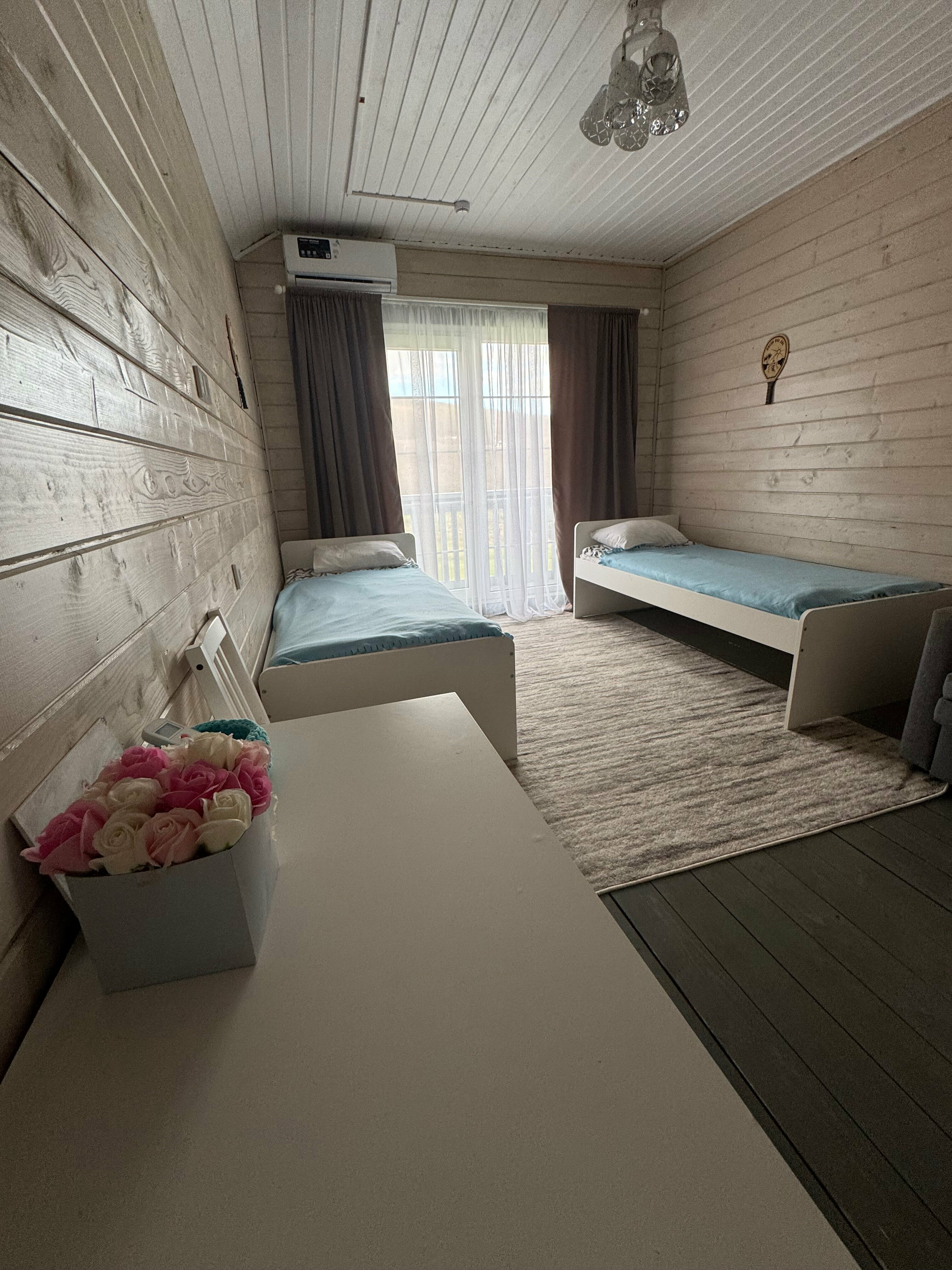 Трехместный номер «Комфорт» с душем