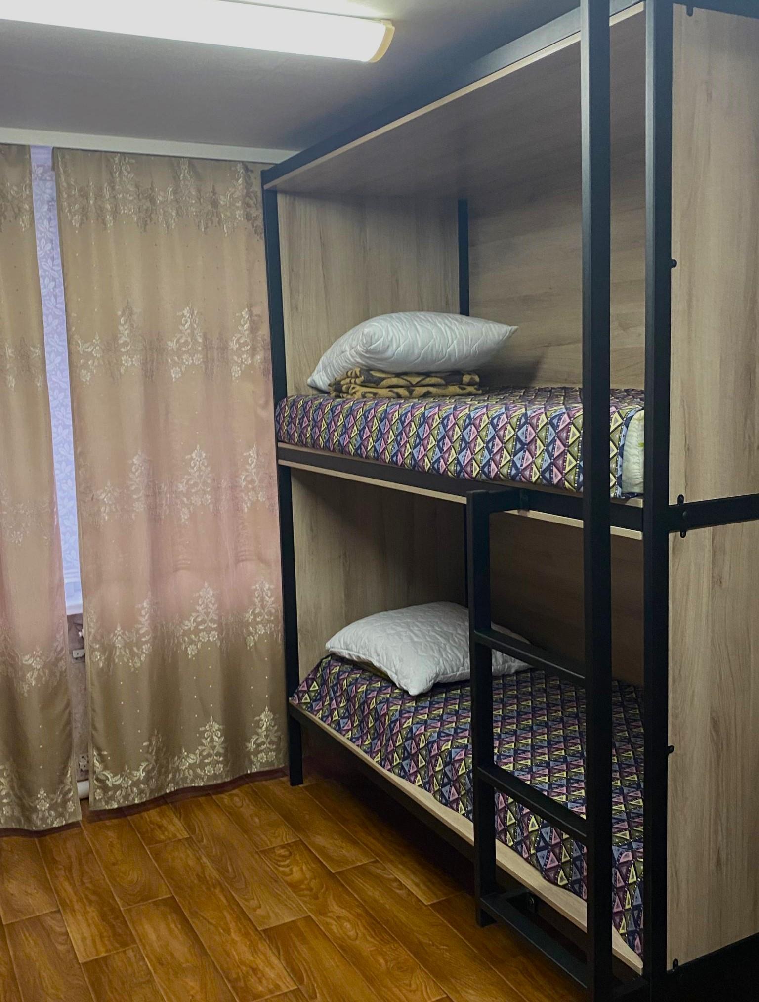 Кровать в общем 6-местном номере