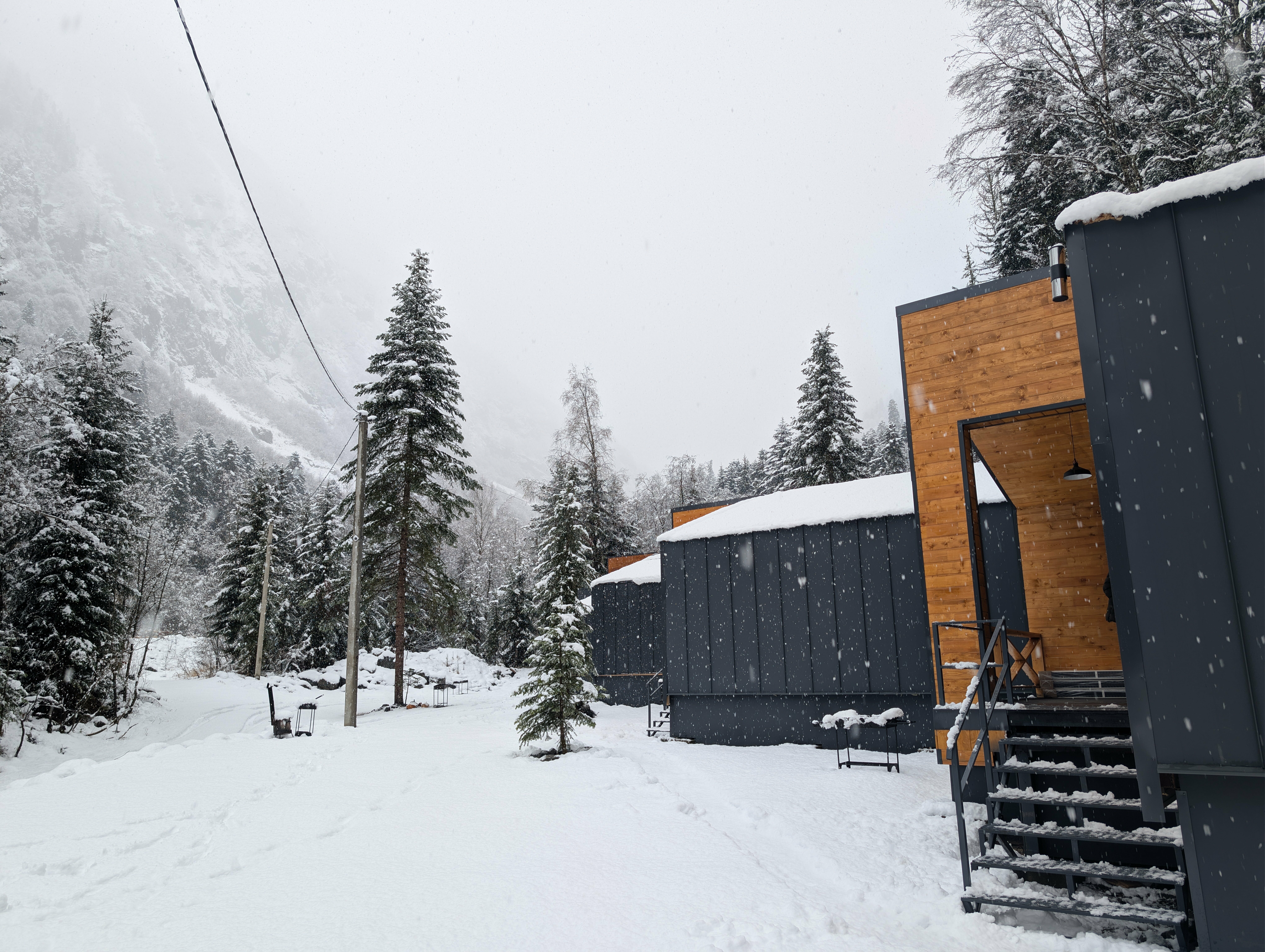 Семейный номер с видом на горы