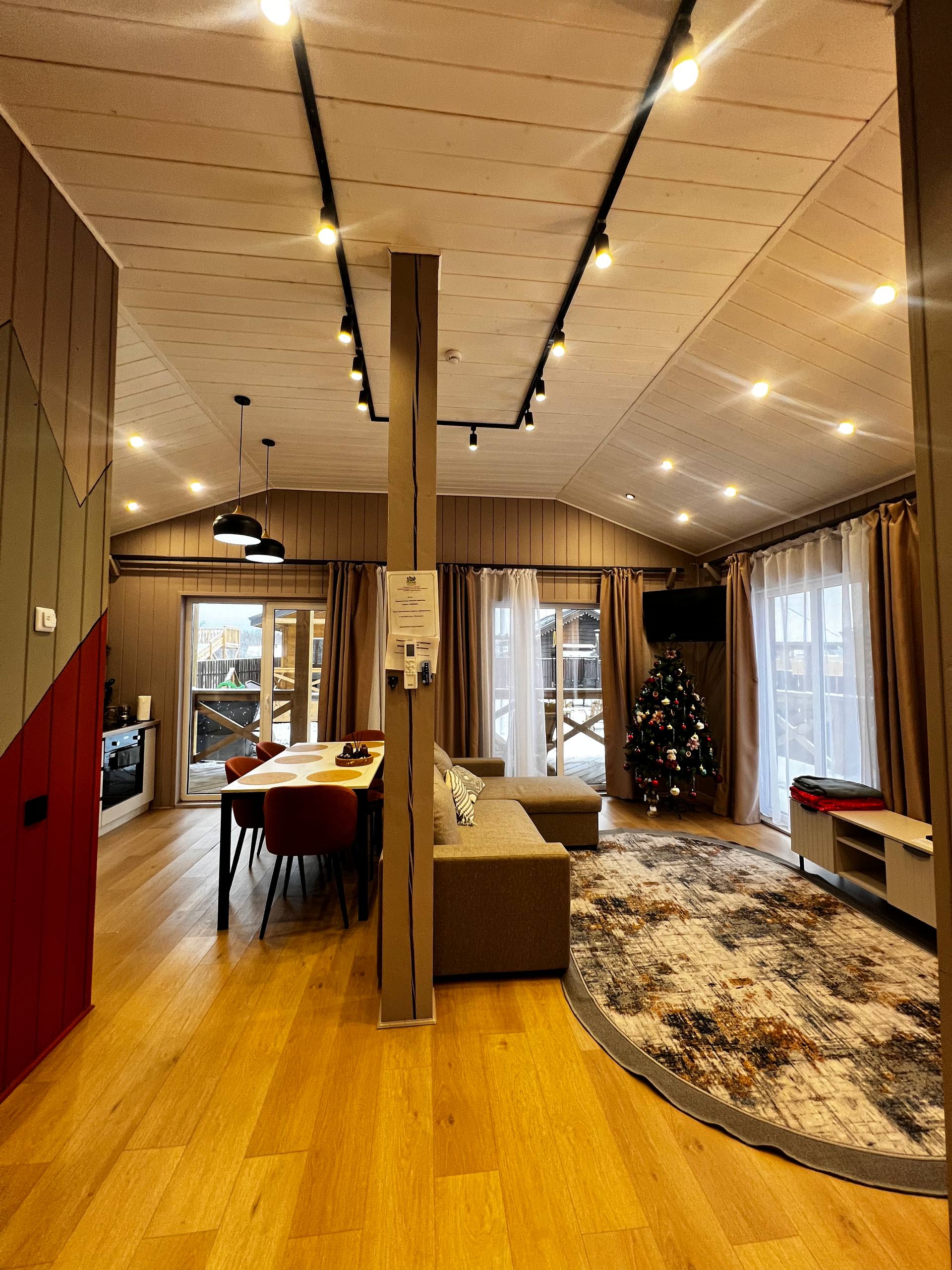 Дом на 6 человек с сибирским чаном и баней (стоимость указана за дом)