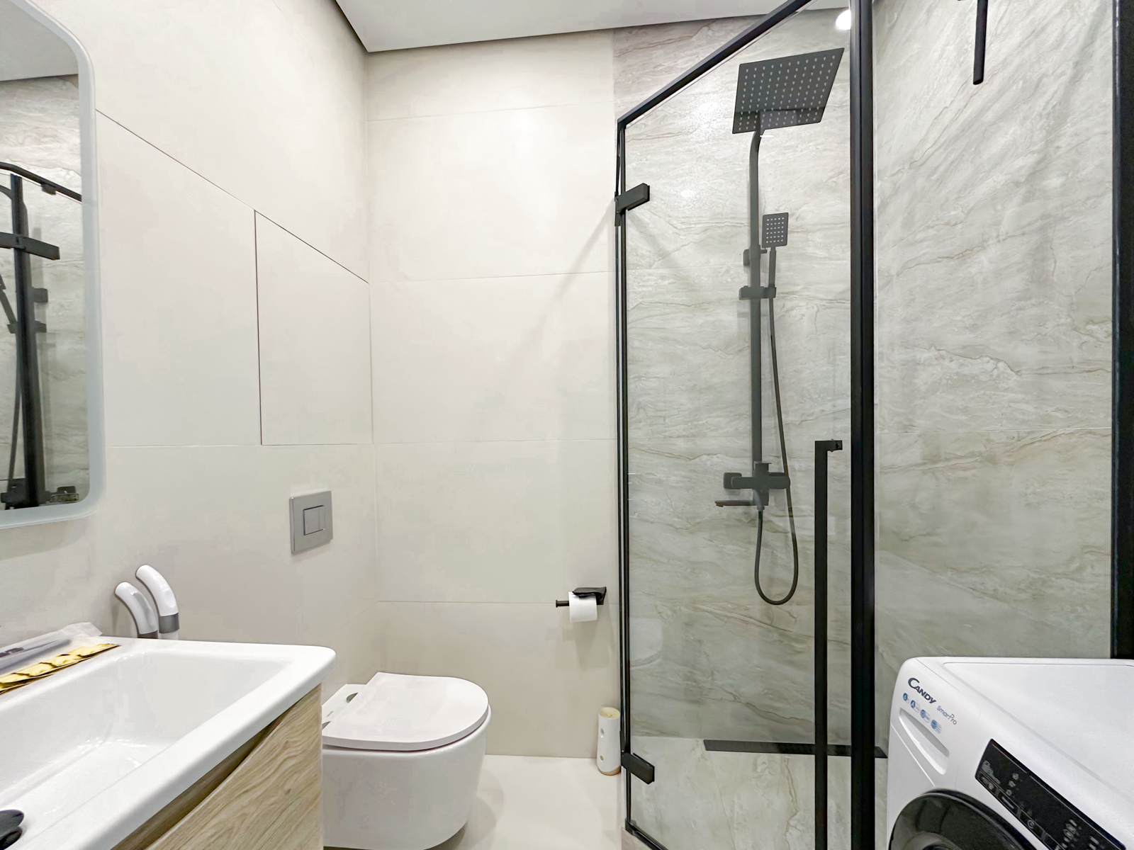 Дизайнерская студия  LS-LUX-SUNSHINE в Алуште - вид на море с 15 этажа