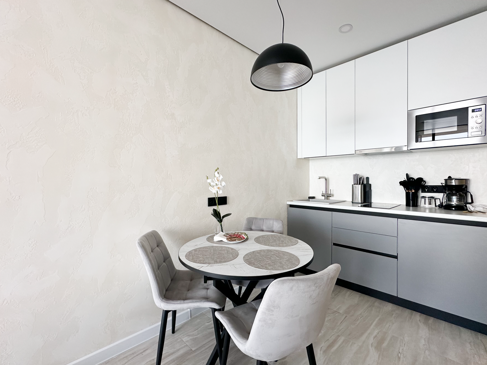 Дизайнерская студия  LS-LUX-SUNSHINE в Алуште - вид на море с 15 этажа