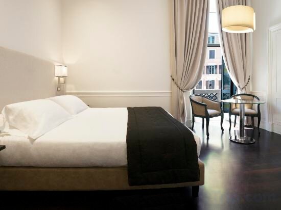 Deluxe Room With Balcony In Annex