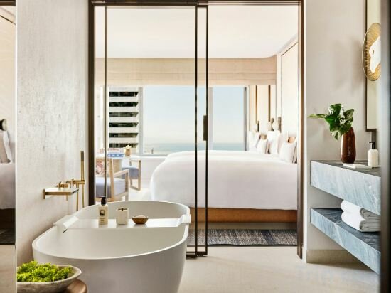 Landscape Room, Two Double