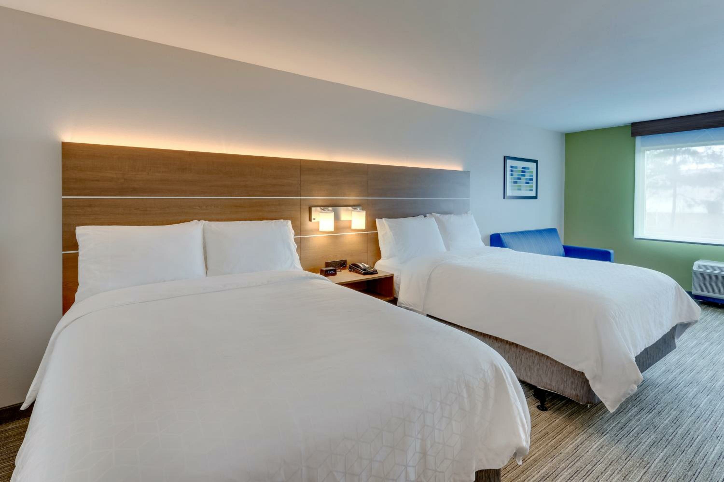 Queen Room with Two Queen Beds - Mobility Accessible/Non-Smoking