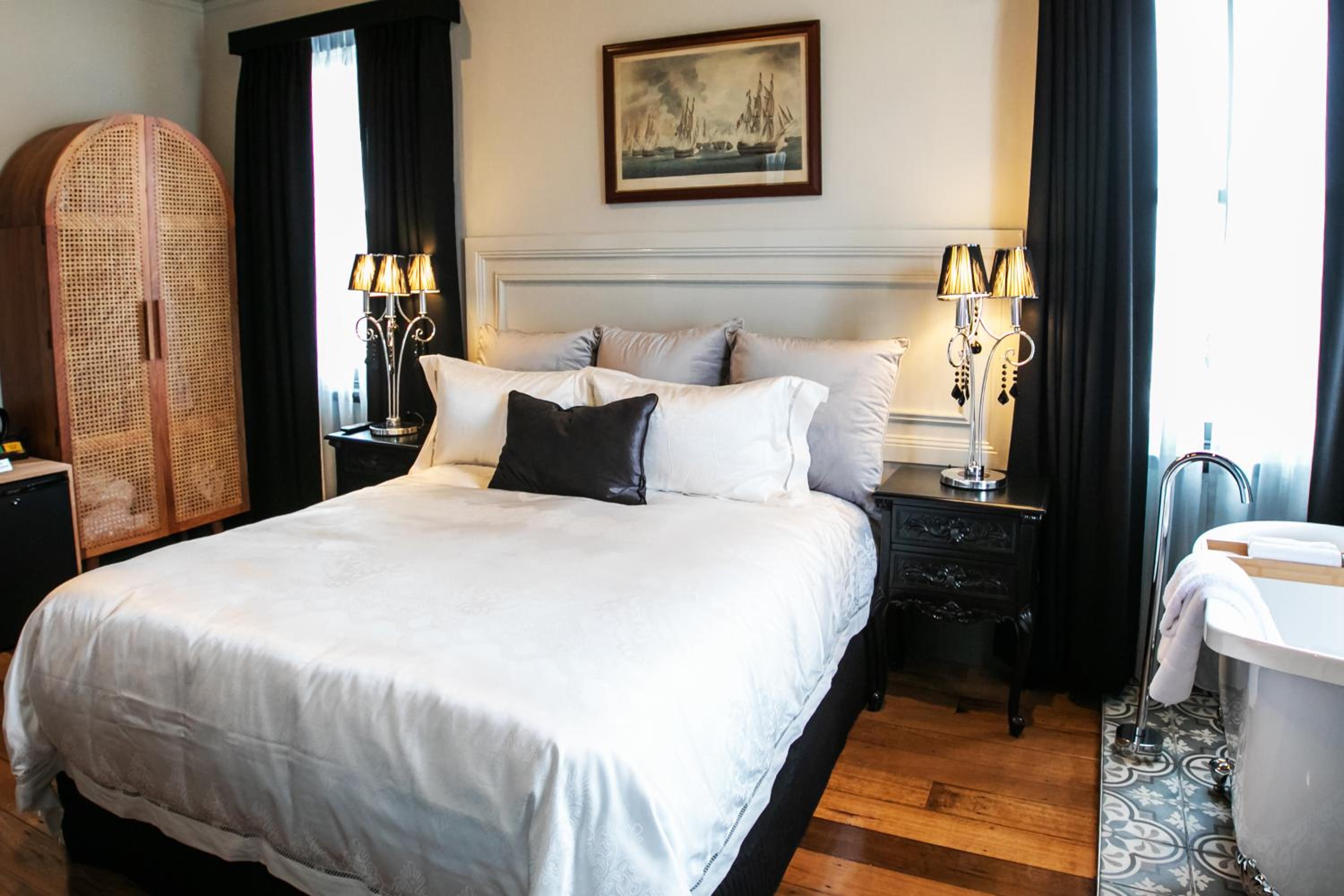 Queen Room with Sea View