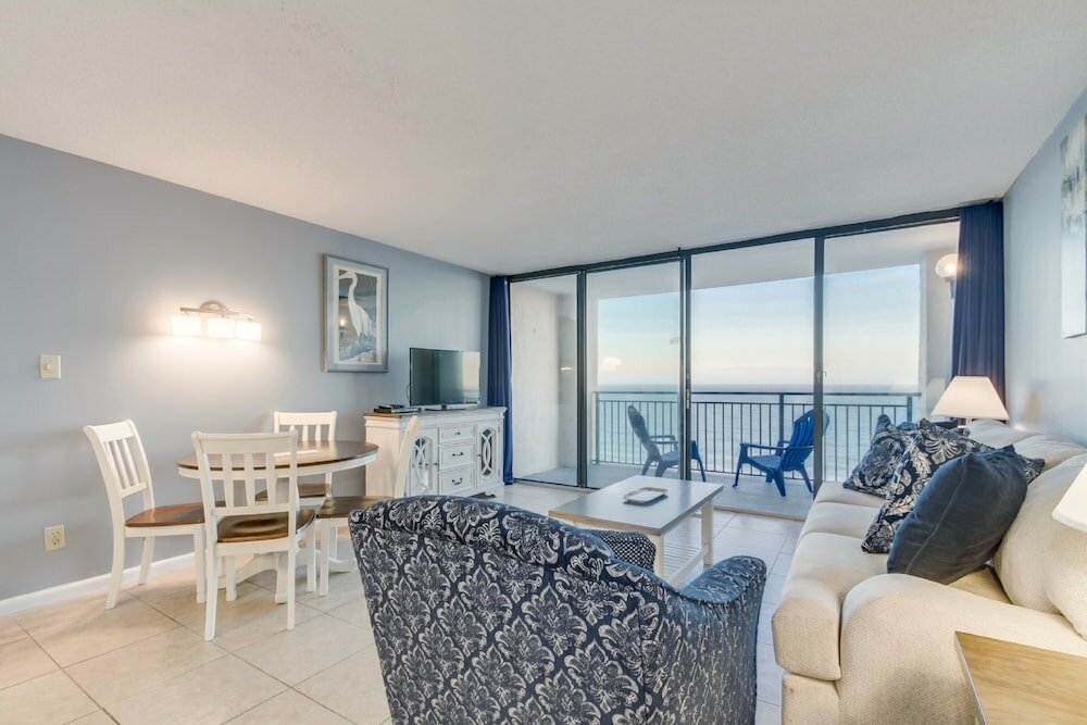Classic Condo, 1 Bedroom, Balcony, Ocean View