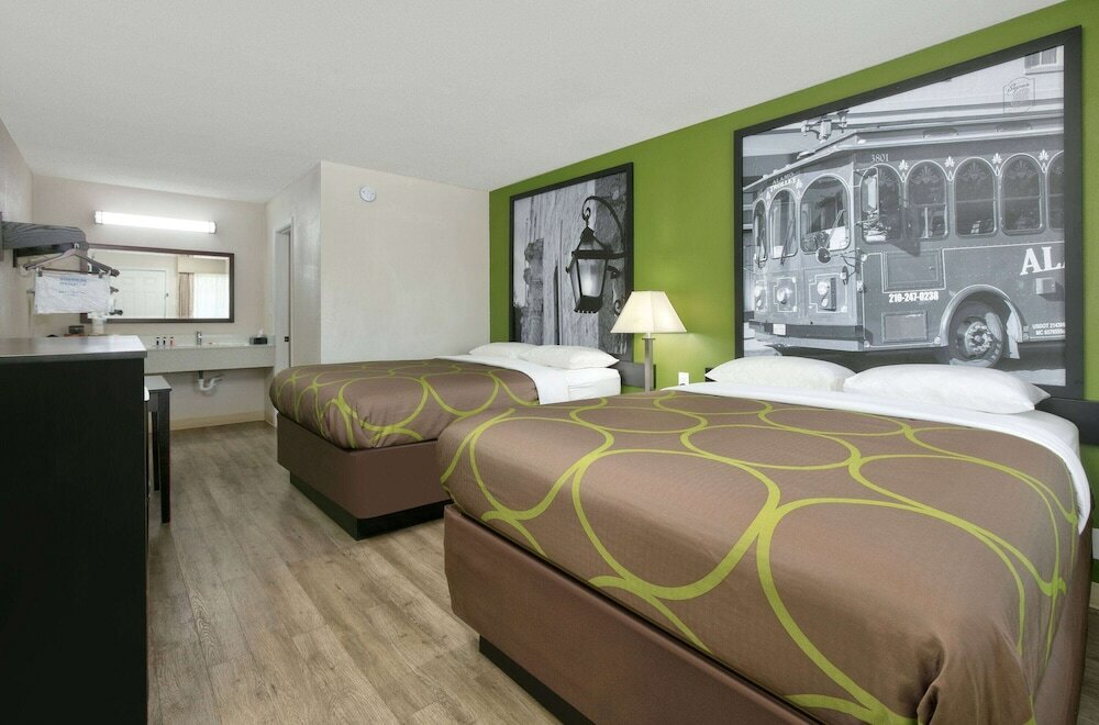 Room, 2 Queen Beds, Non Smoking