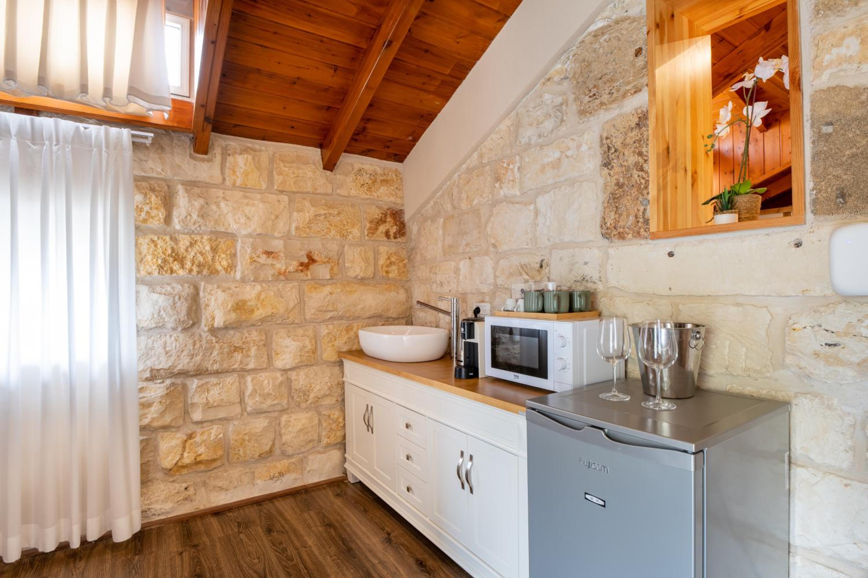 Deluxe Double or Twin Room with Balcony