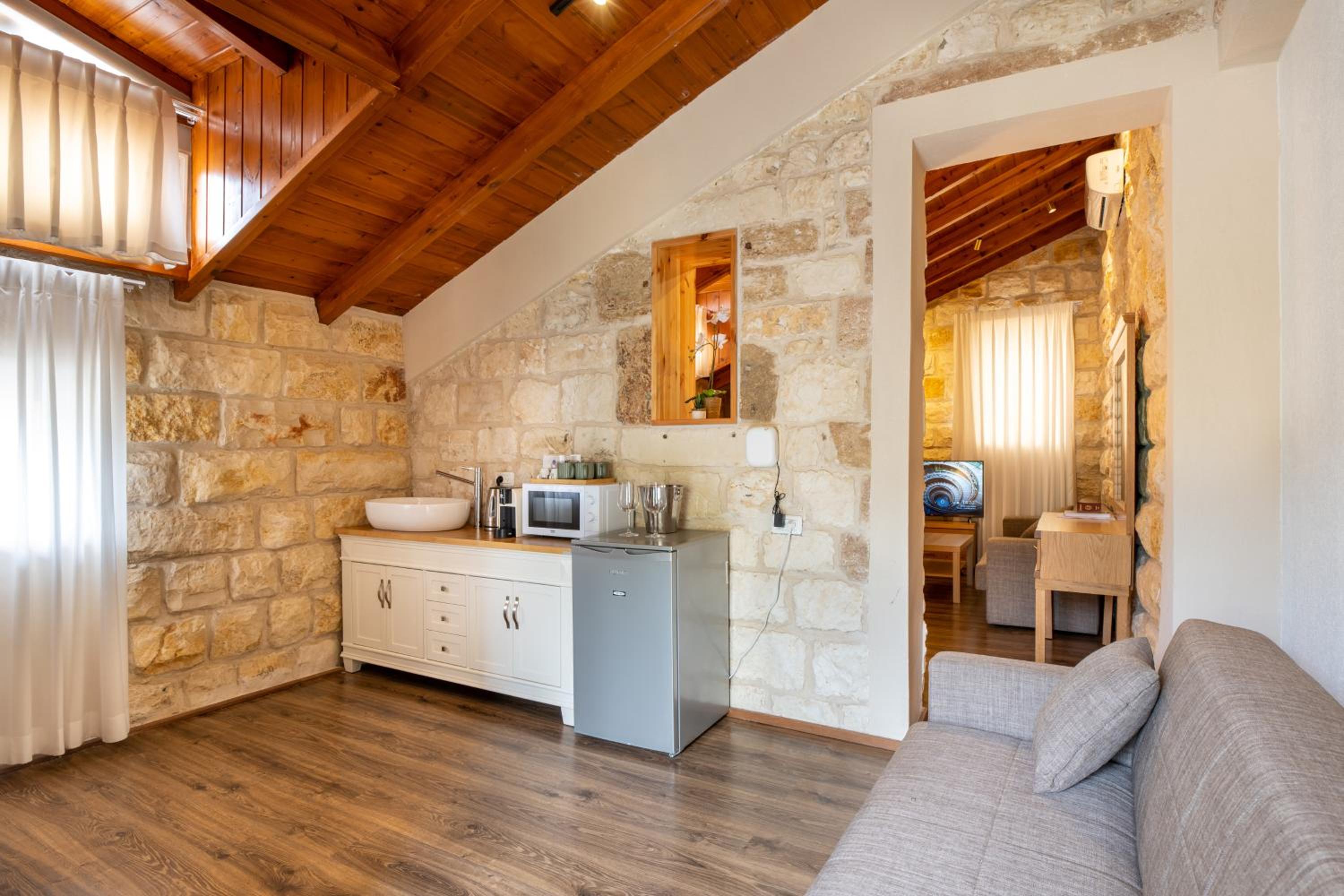 Deluxe Double or Twin Room with Balcony