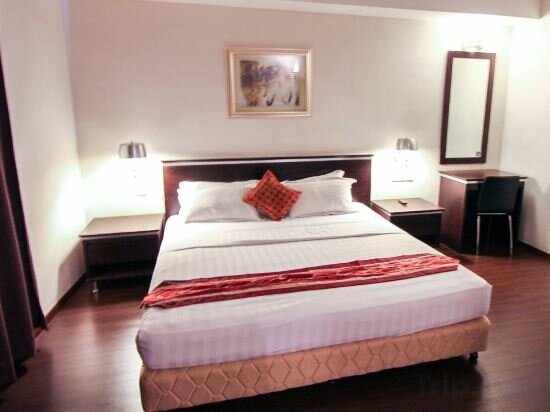 Five-Bedroom Apartment