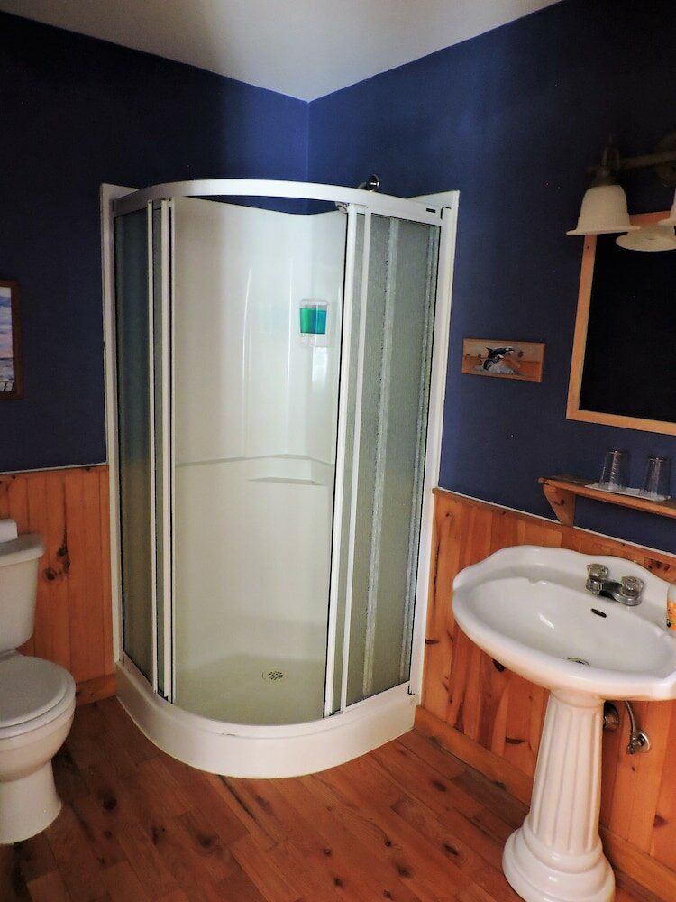 Suite, 1 King Bed, Jetted Tub, River View