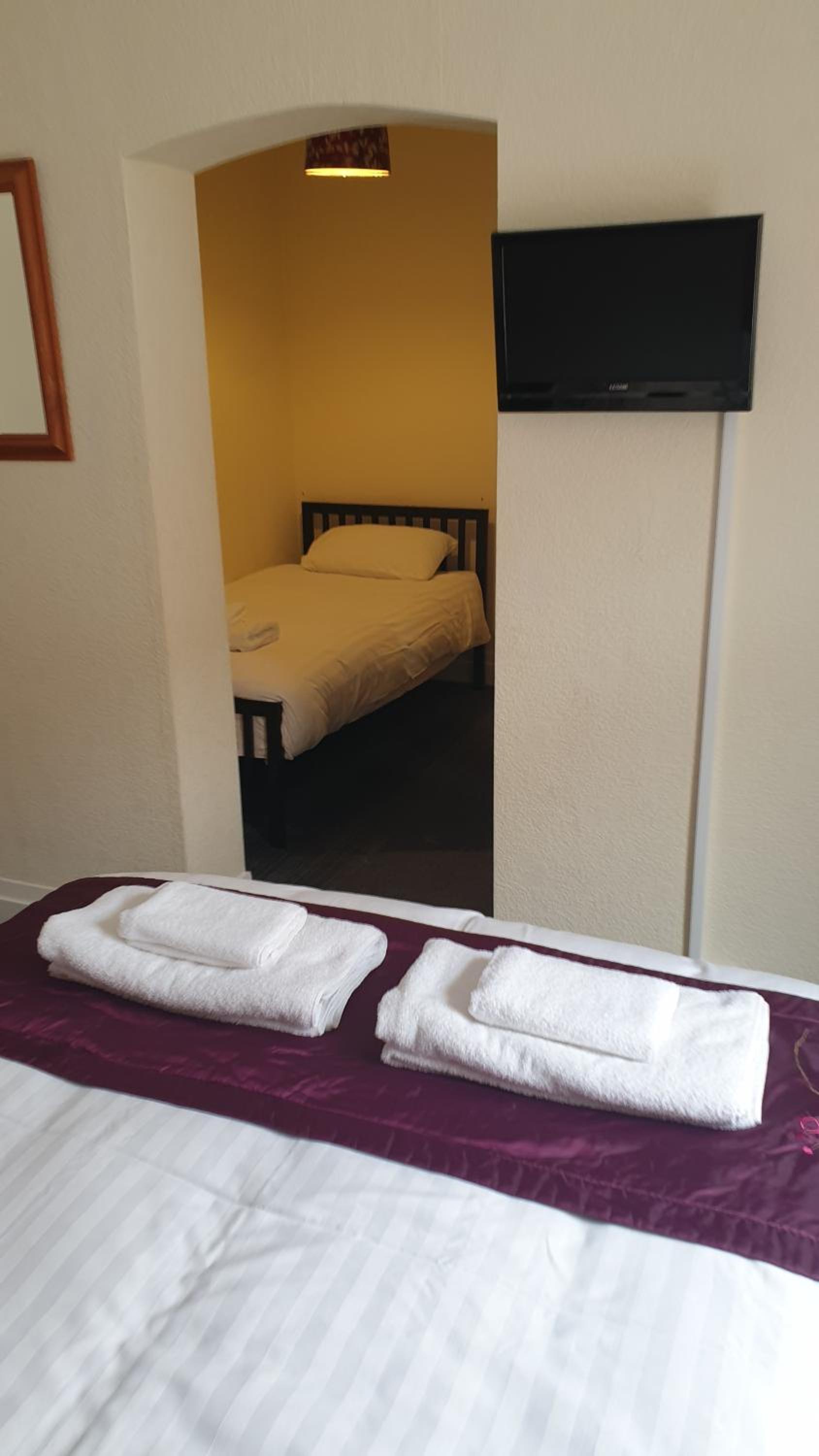 Triple Room with Shower