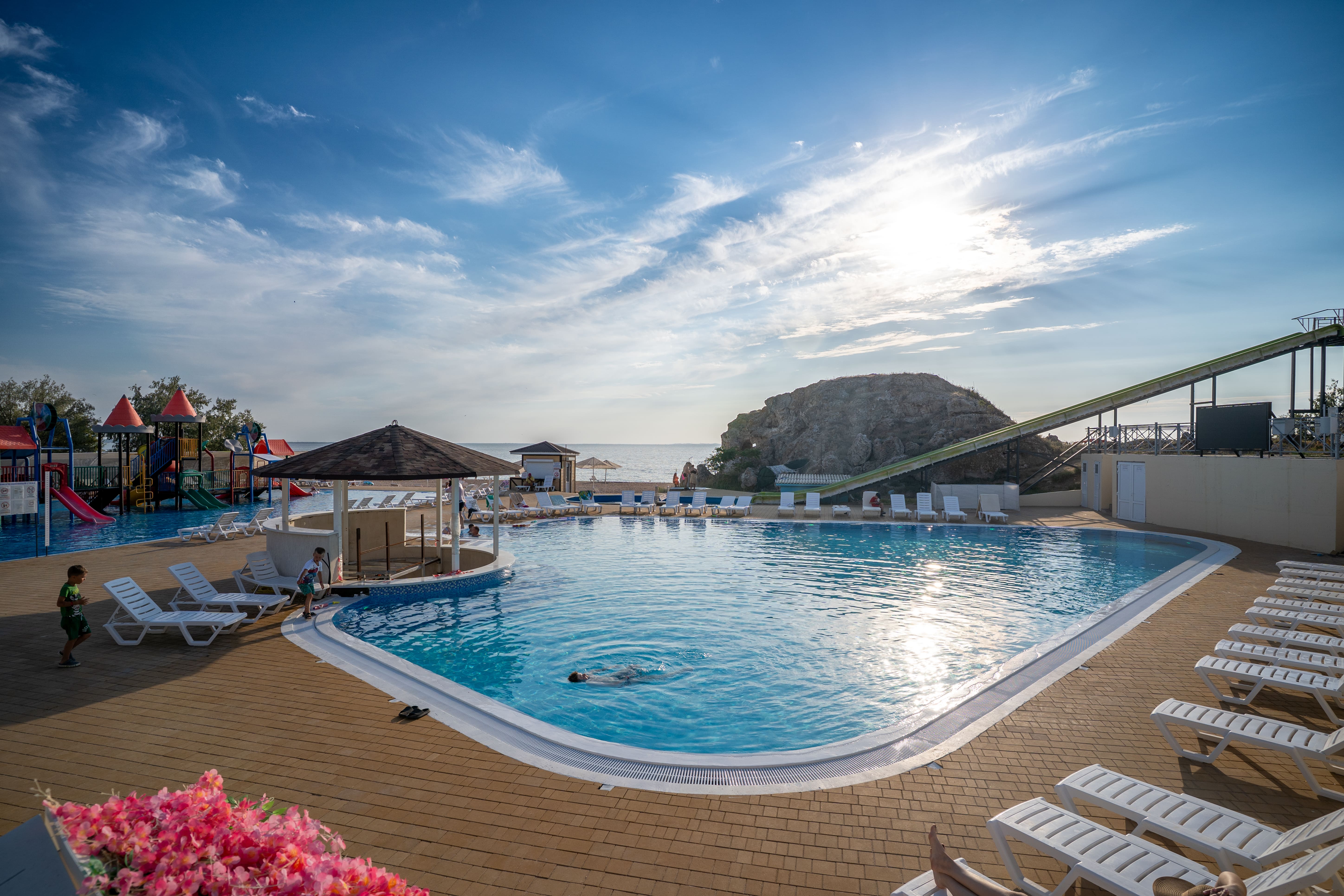 Трехместный номер с видом на море