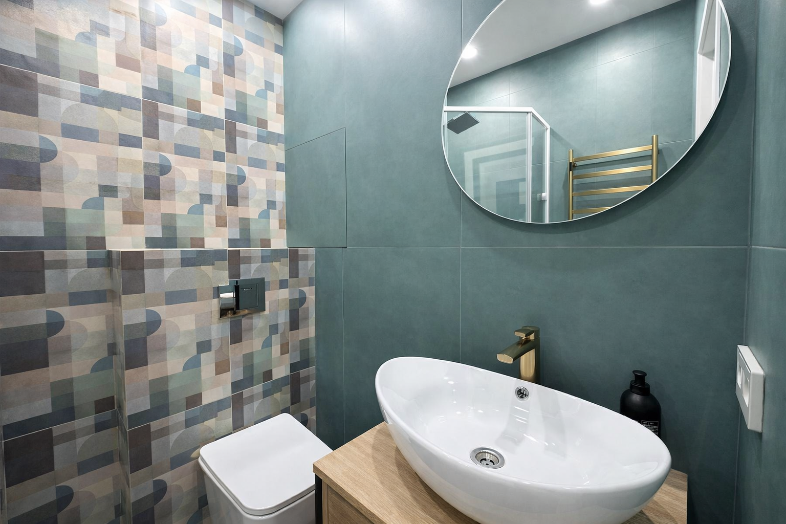 Дизайнерская студия  LS LUX- FLY BLUE LIGHT в Алуште - прямой вид на море с 16 этажа