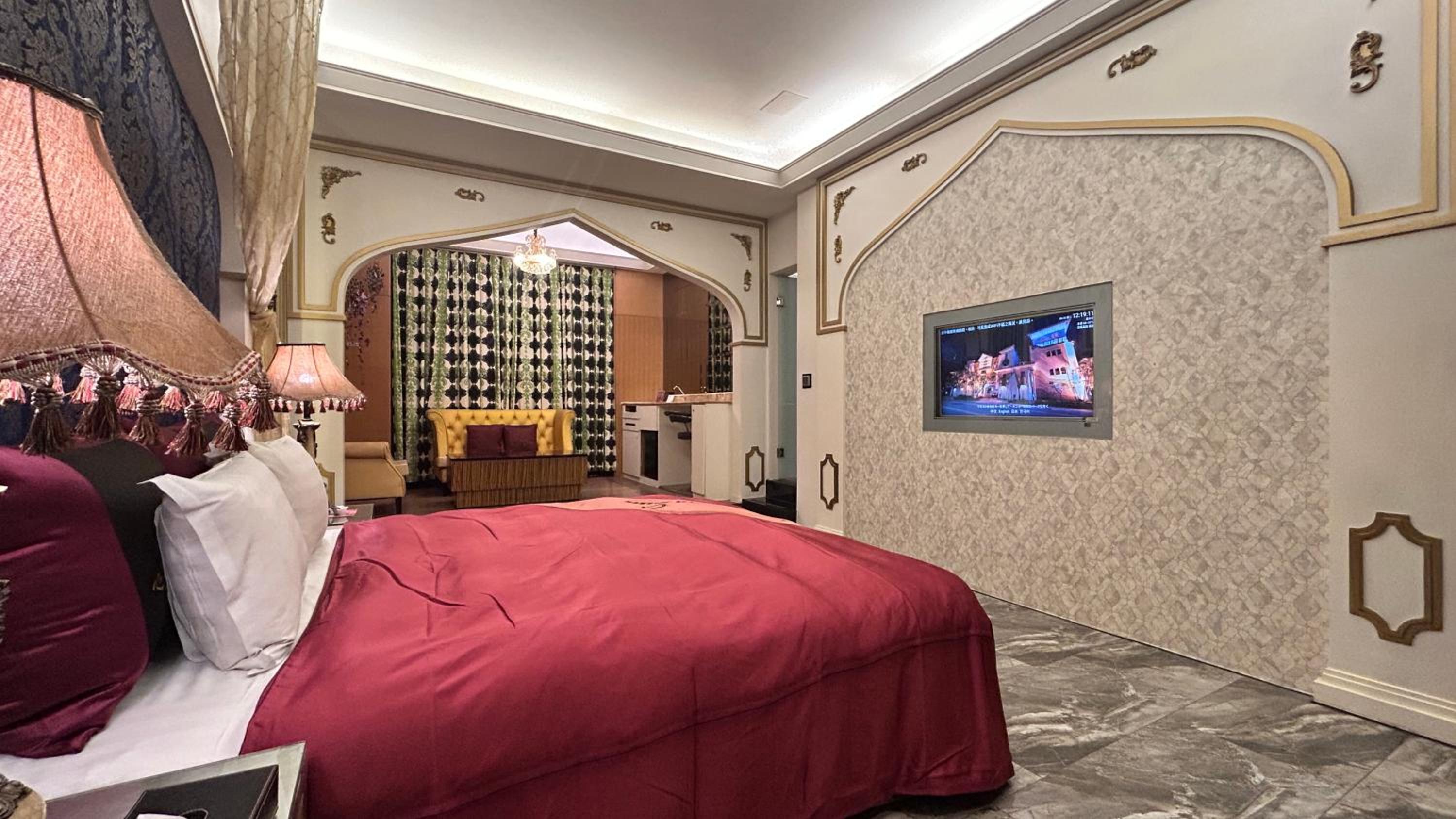 Deluxe Room (Check-in after 20:00)