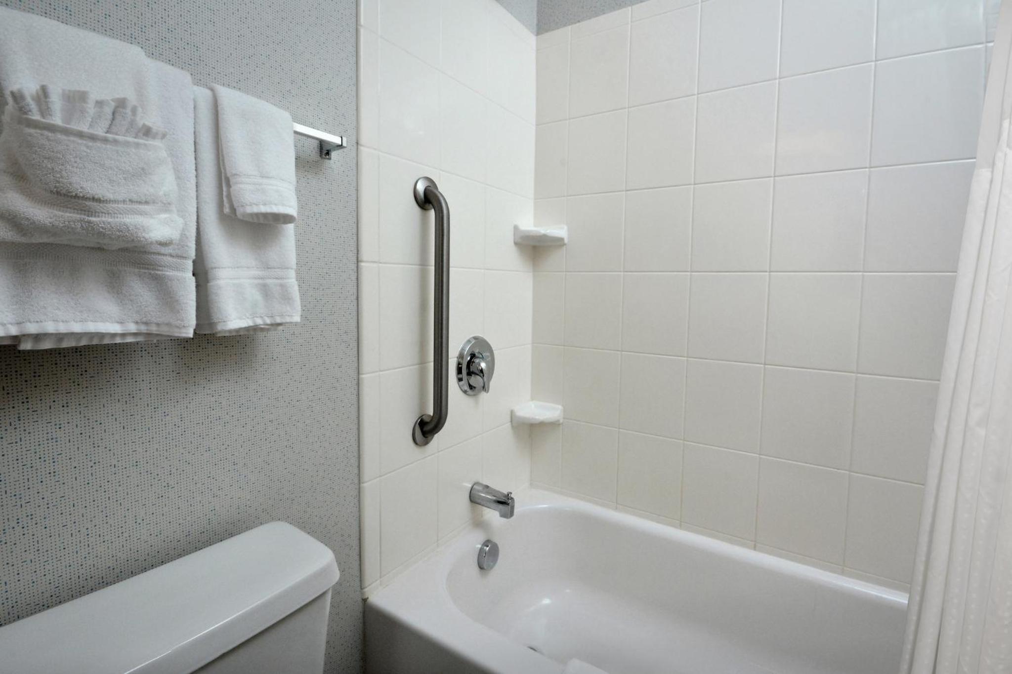 King Room - Hearing Accessible