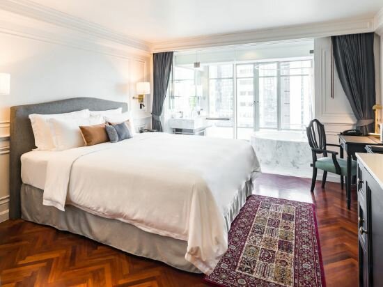 Akara Deluxe King Room Non Smoking