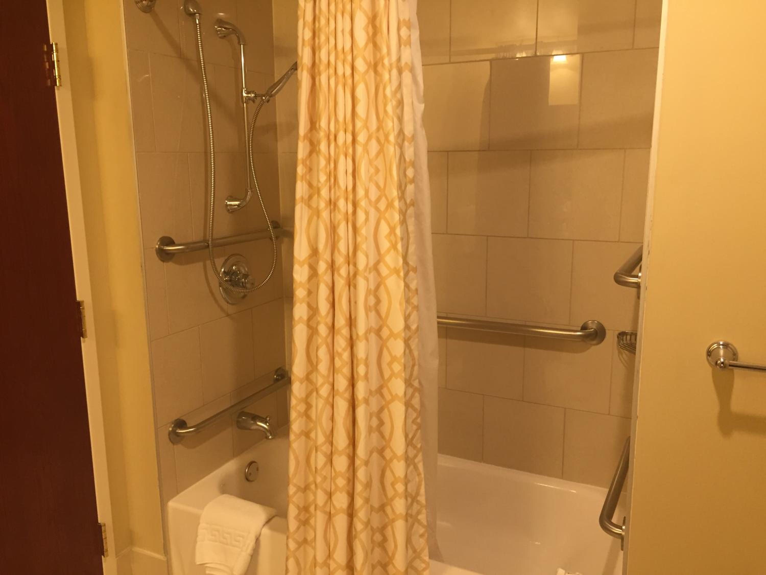 Deluxe King Room - Disability Access