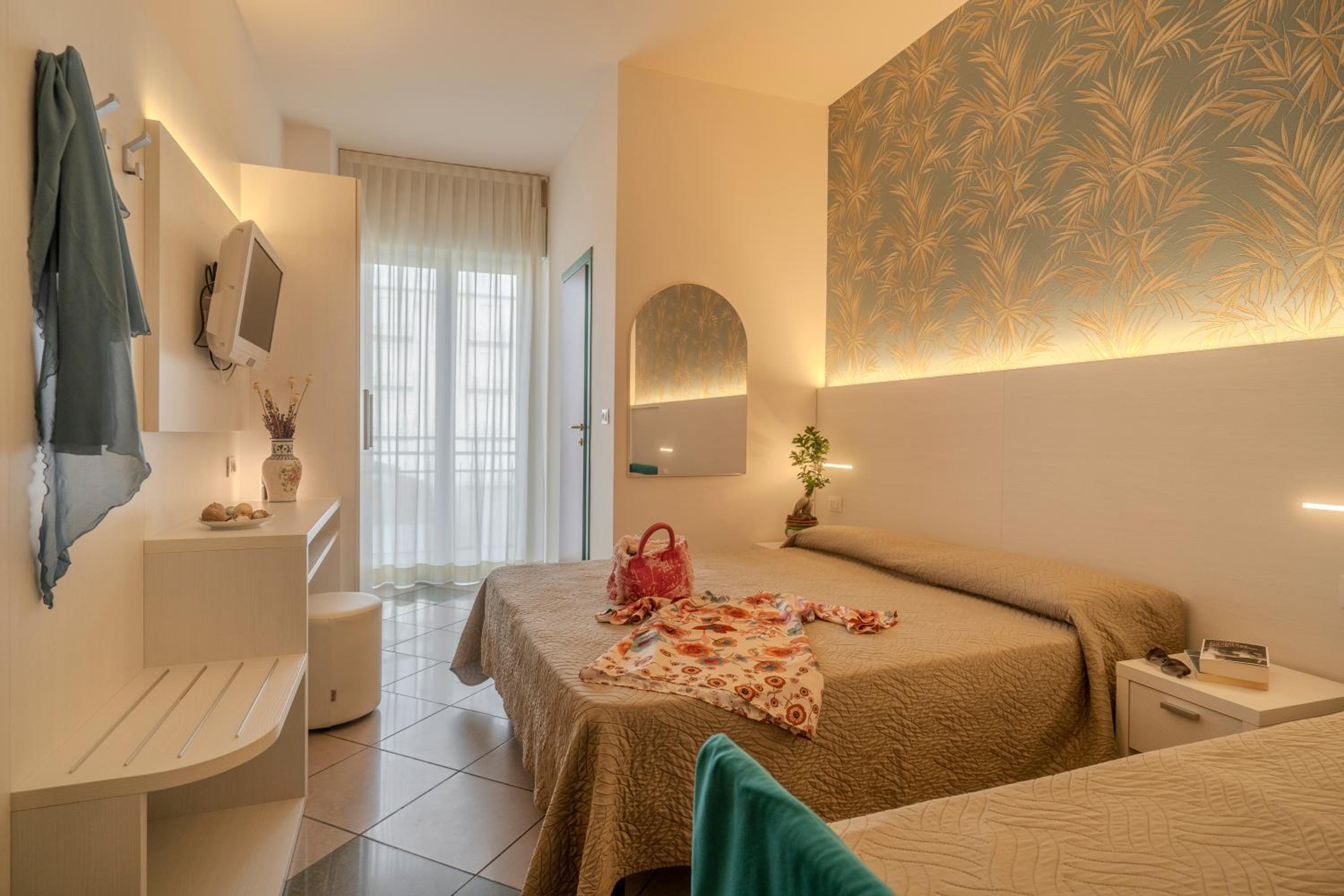 Family Room with Partial Sea View - Beach Package