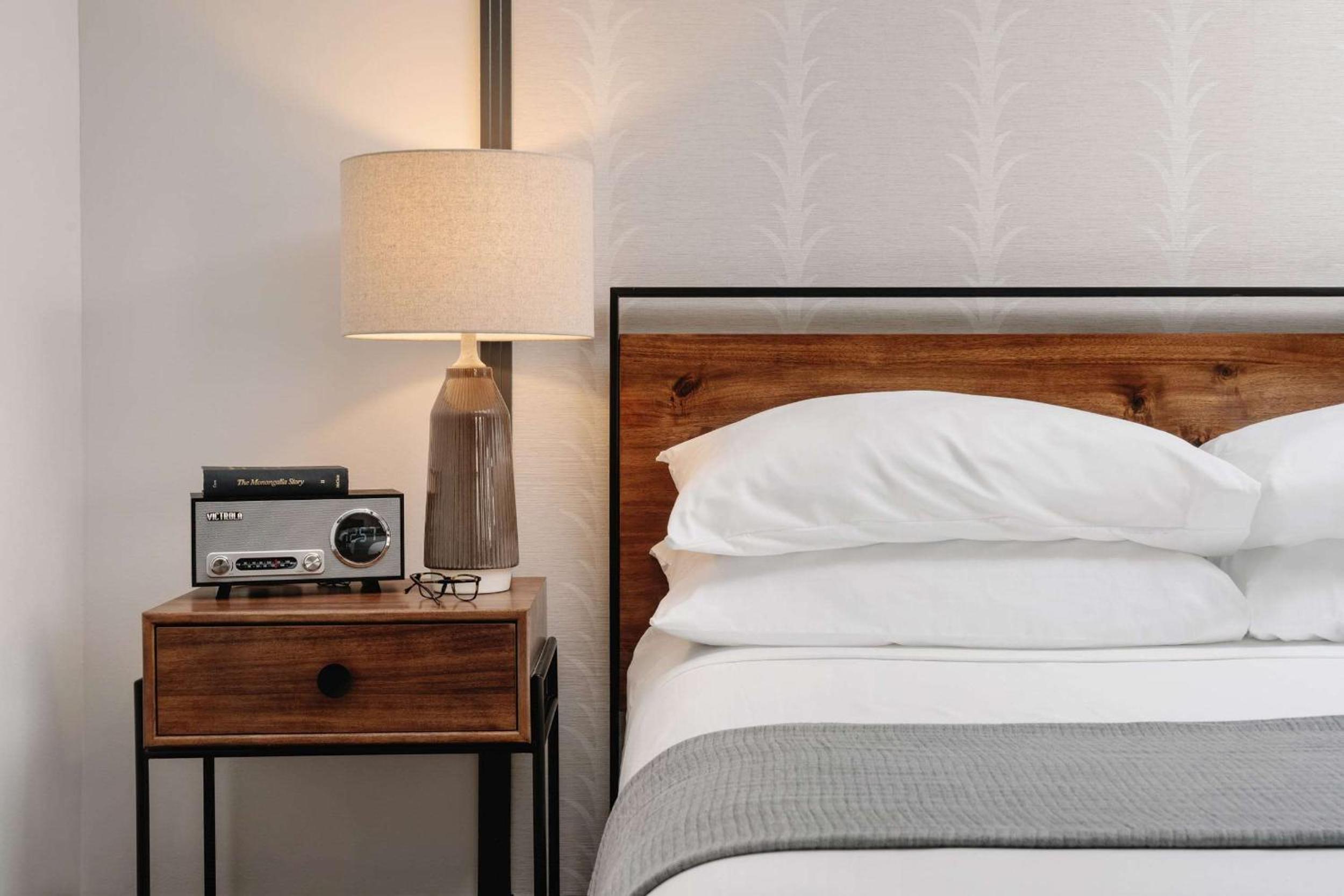 Deluxe King Room  Mobility and Hearing Impaired Accessible  Non-Smoking