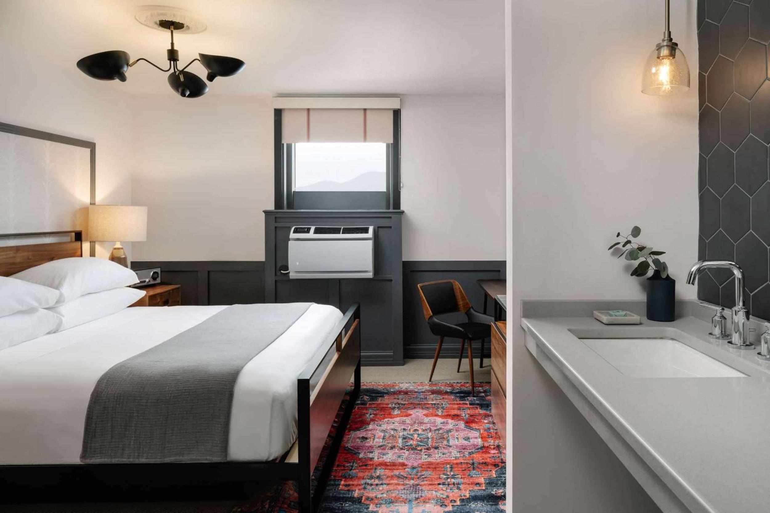 King Room - Non-Smoking