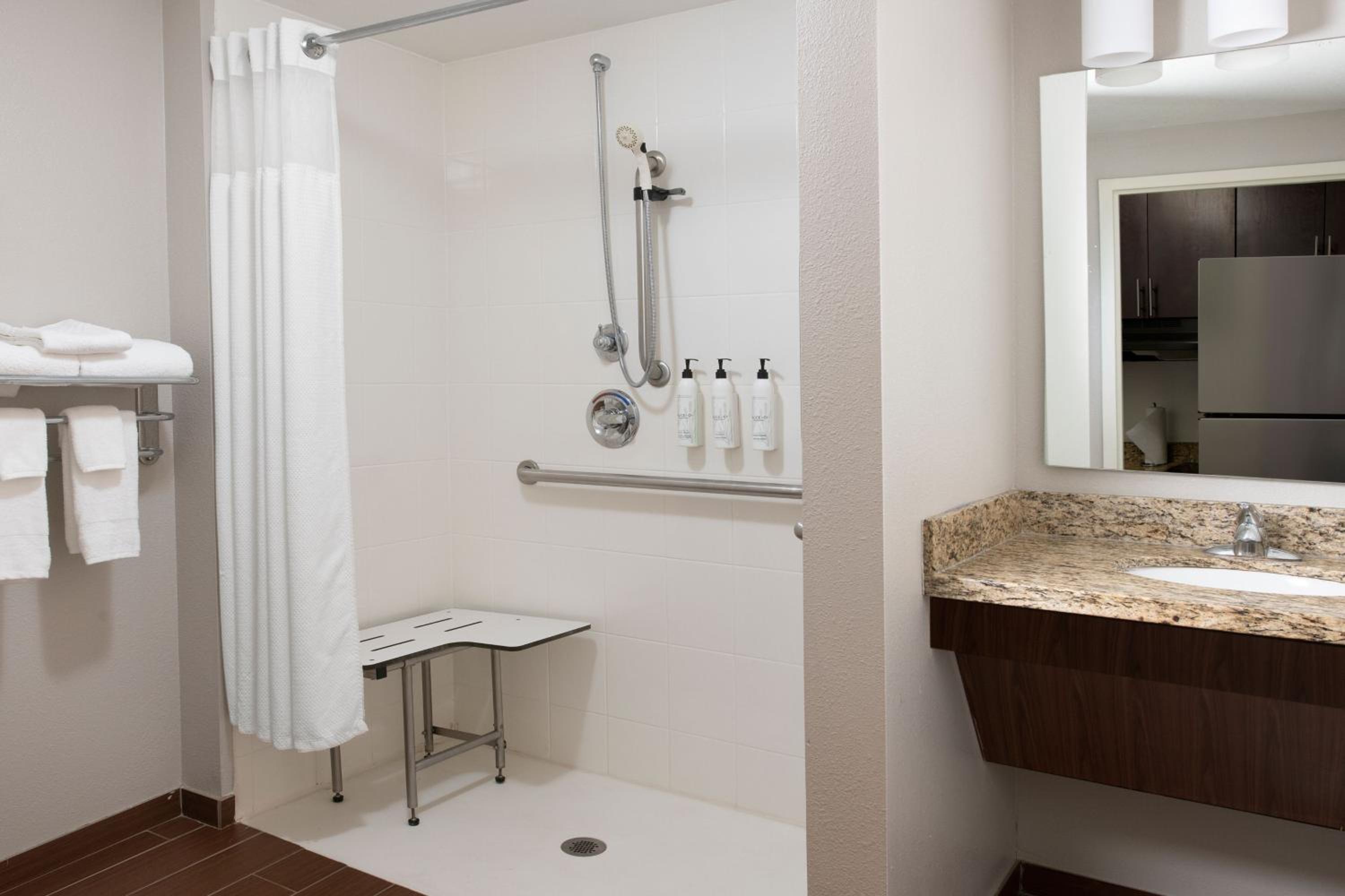 King Studio with Sofa Bed - Hearing Accessible