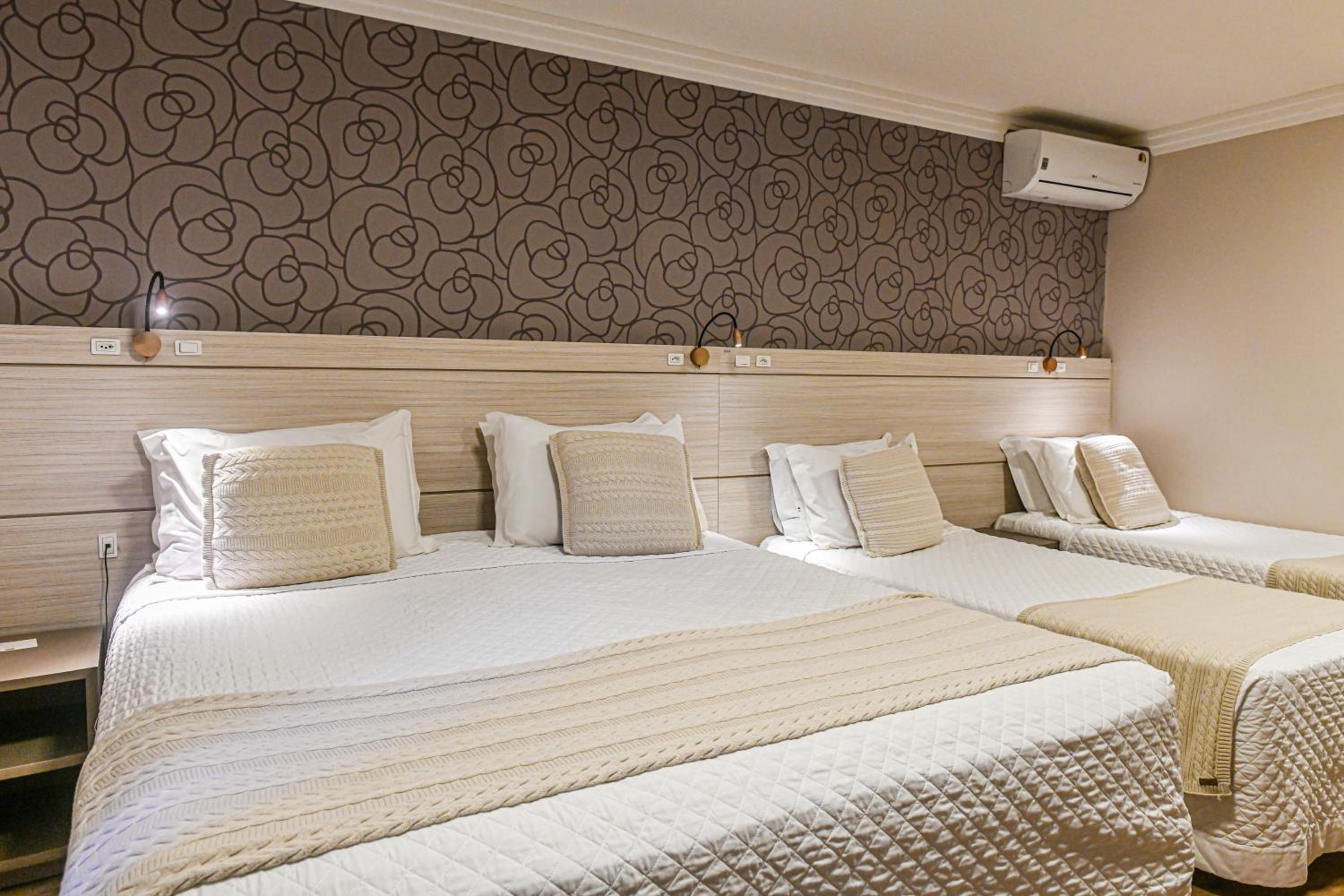 Luxury Quadruple Room