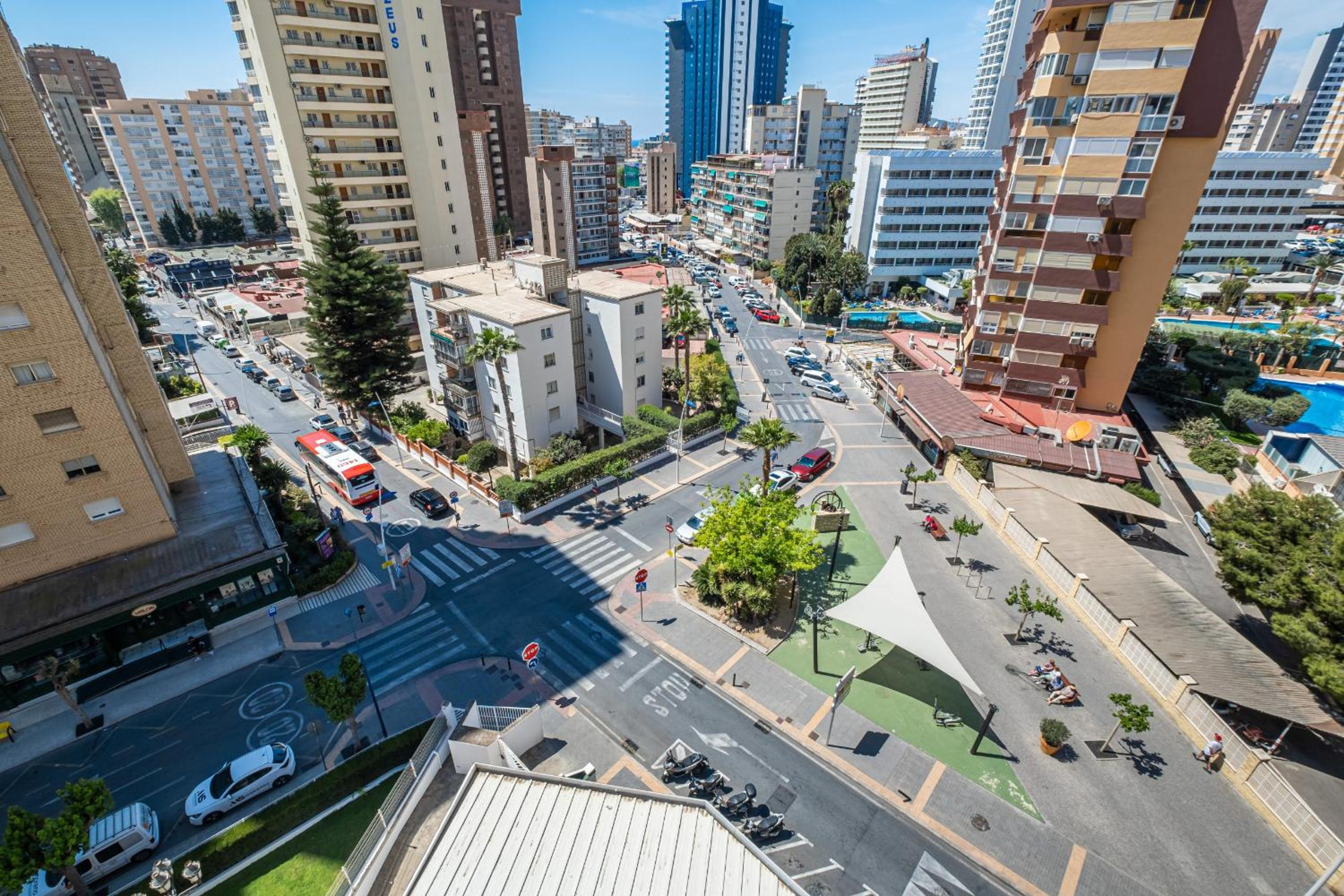 One-Bedroom Apartment with View