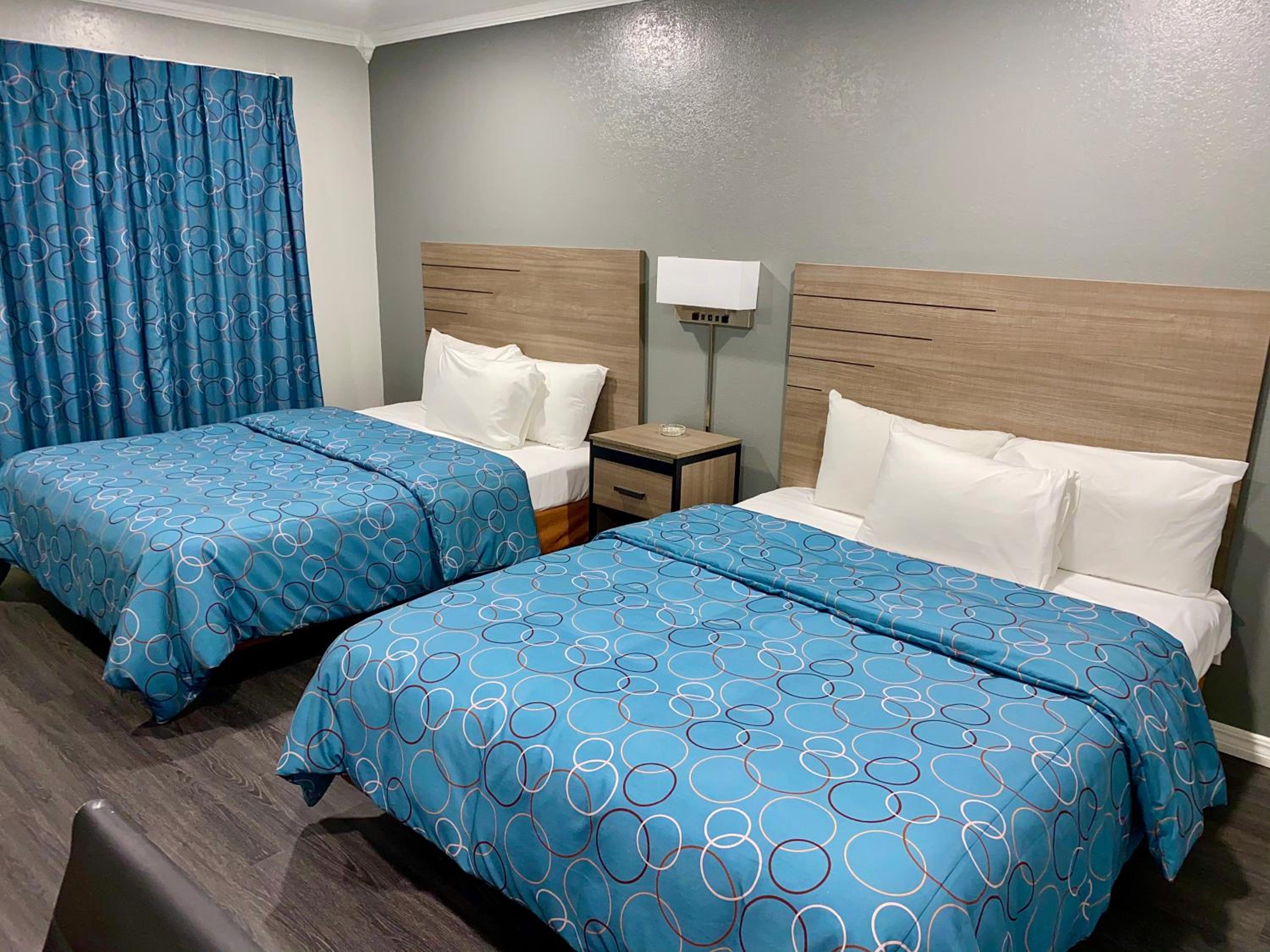 Deluxe Queen Room with Two Queen Beds