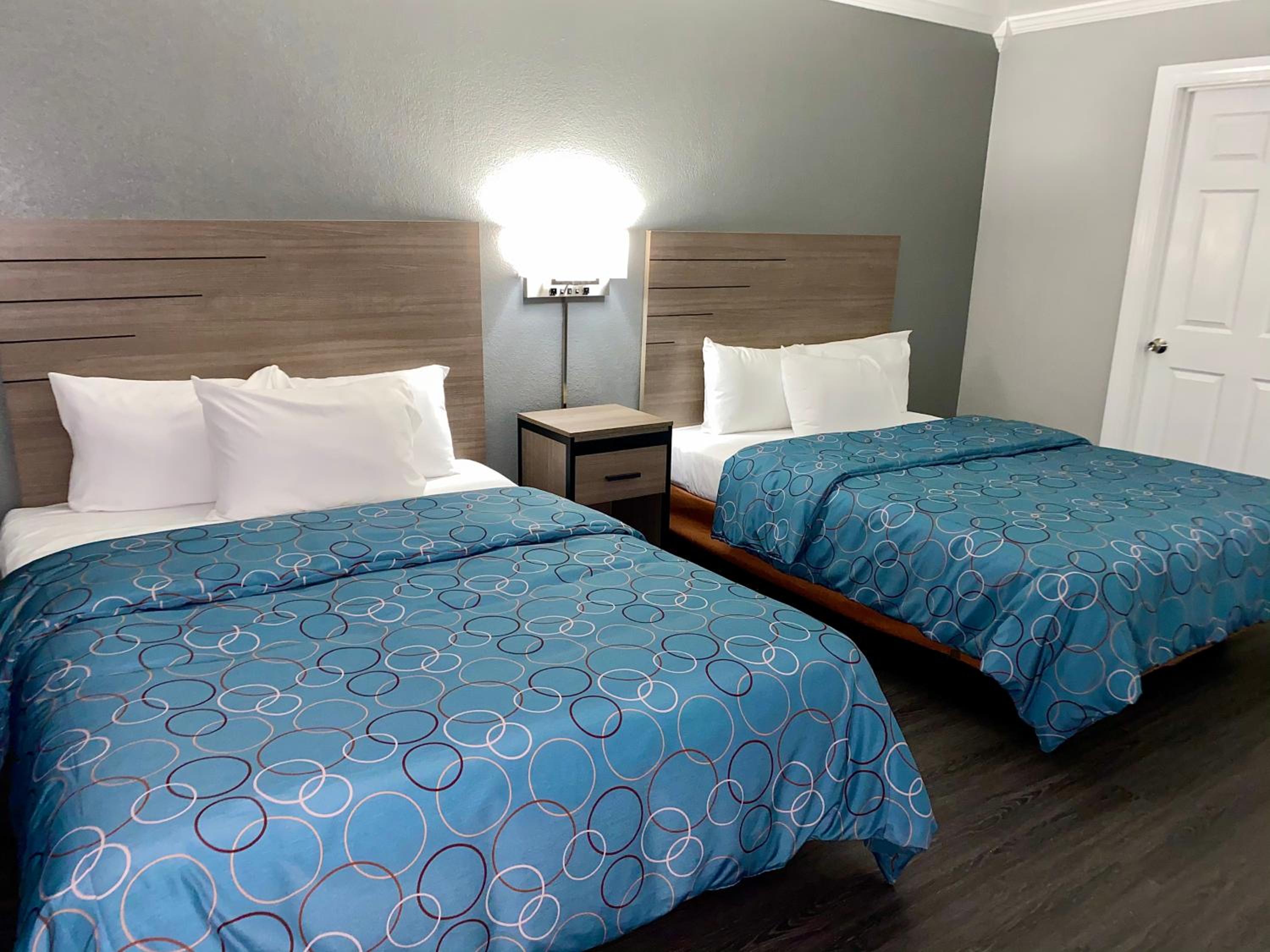 Deluxe Queen Room with Two Queen Beds