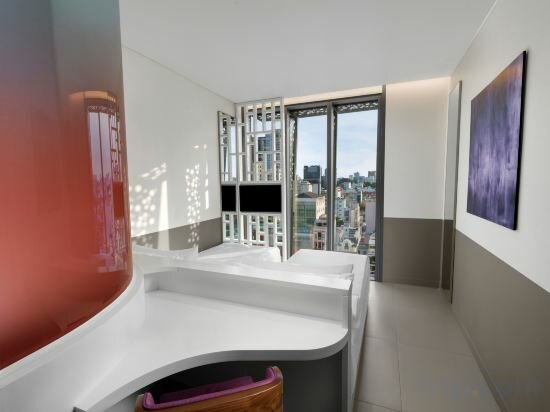 2 TWIN BEDS CITY VIEW