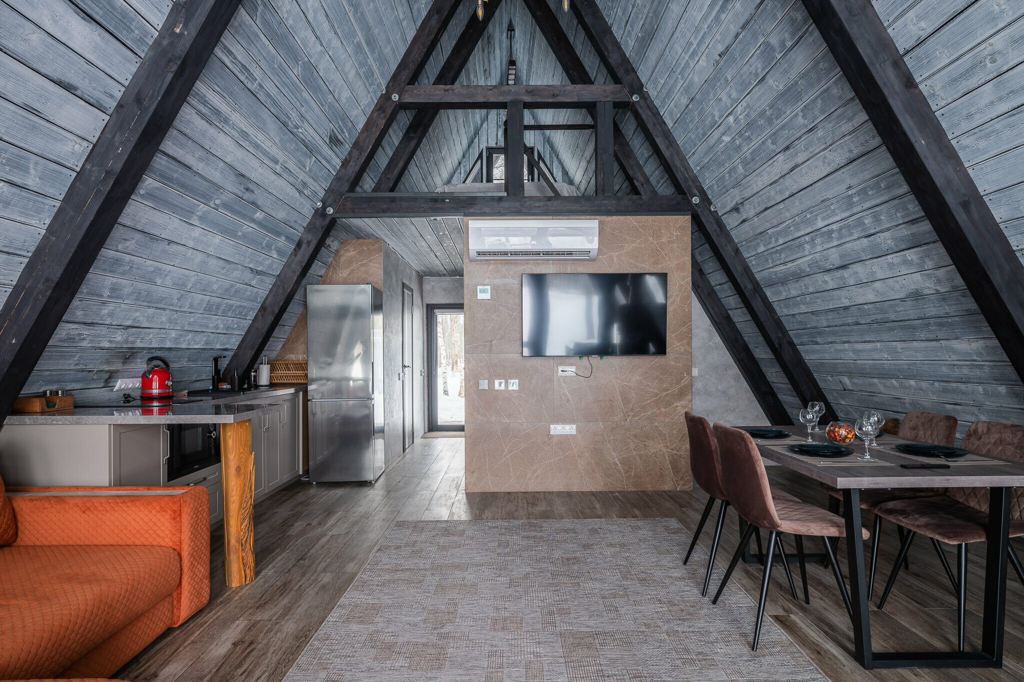 Коттедж Делюкс