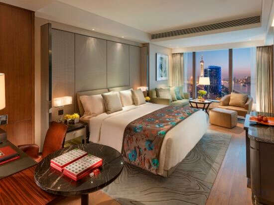 Club Mandarin River View Room